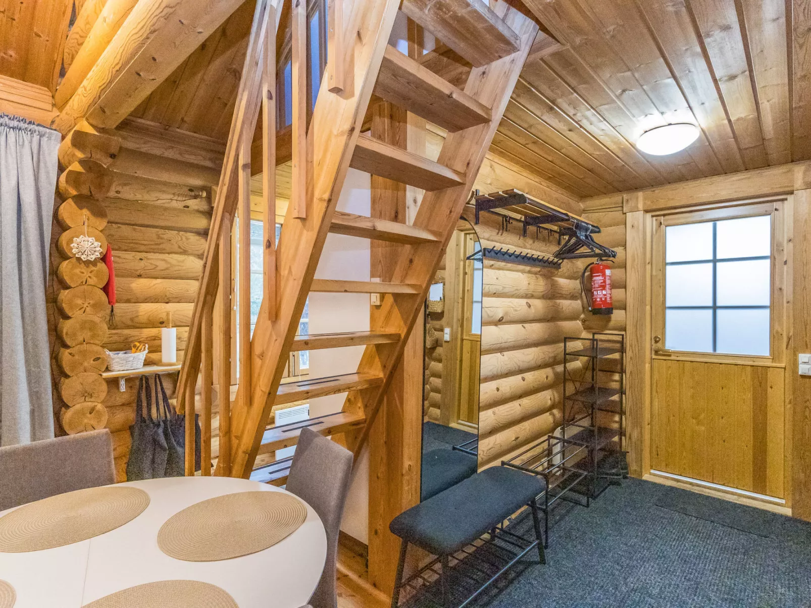 Levin ainola - Binnen