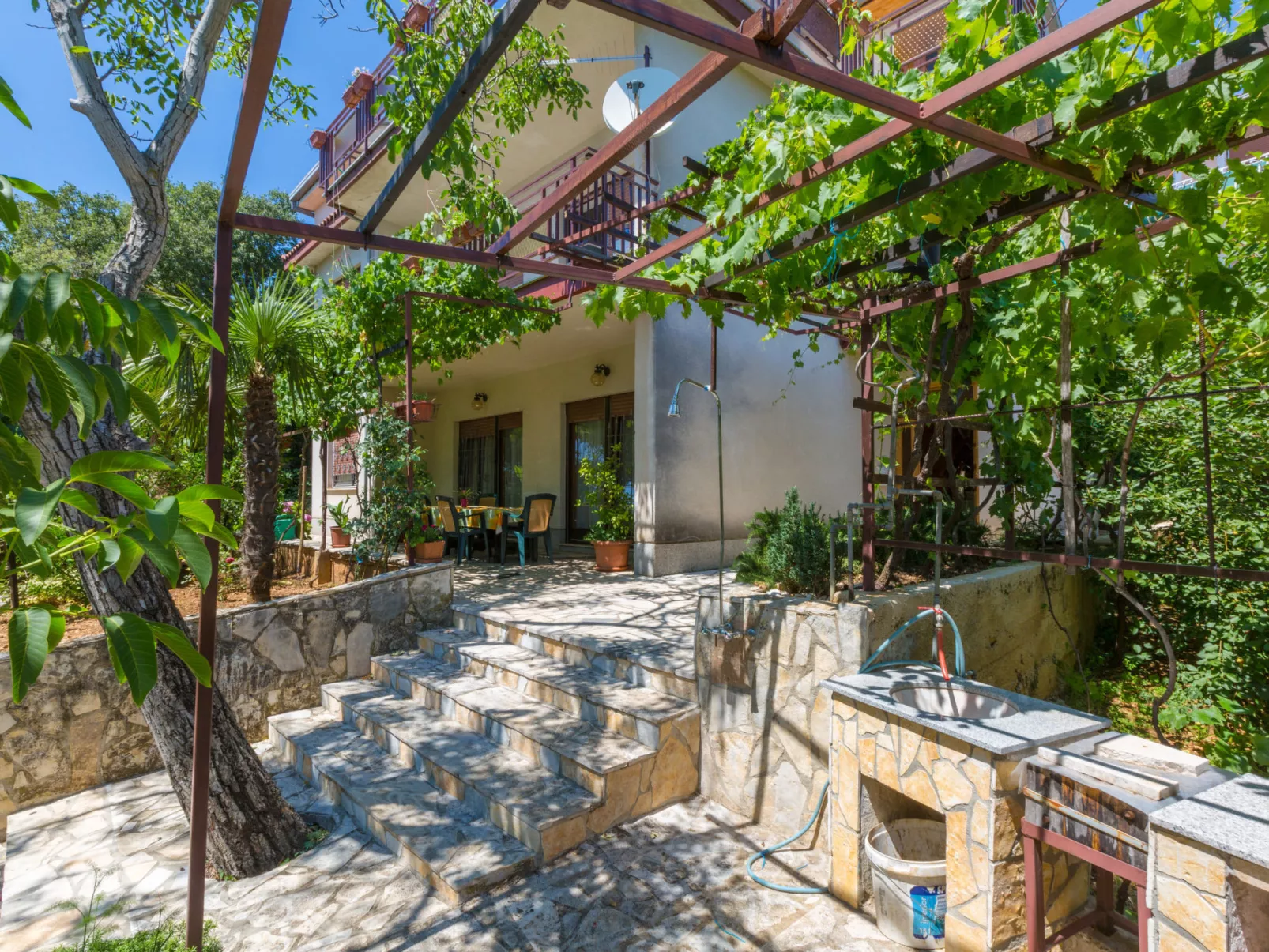 BARISIC 2 / HR-05614-02 - Image-tags.info