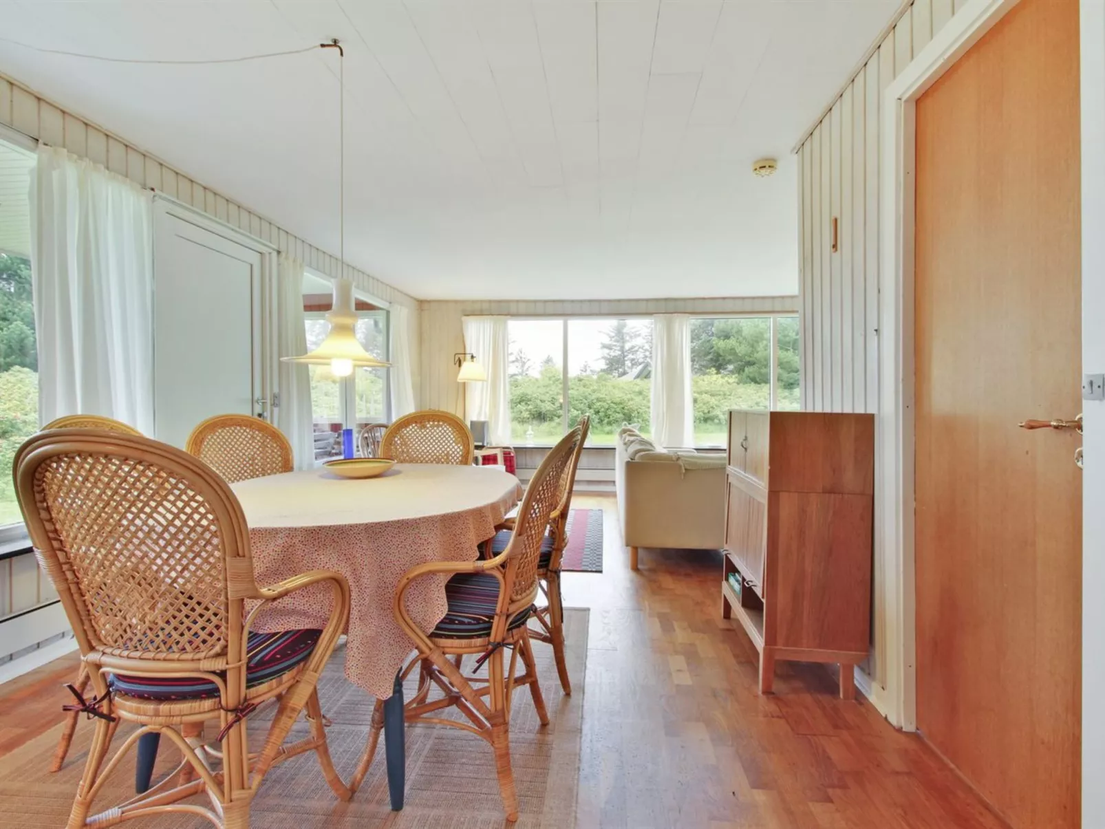 "Toti" - 500m from the sea - Binnen