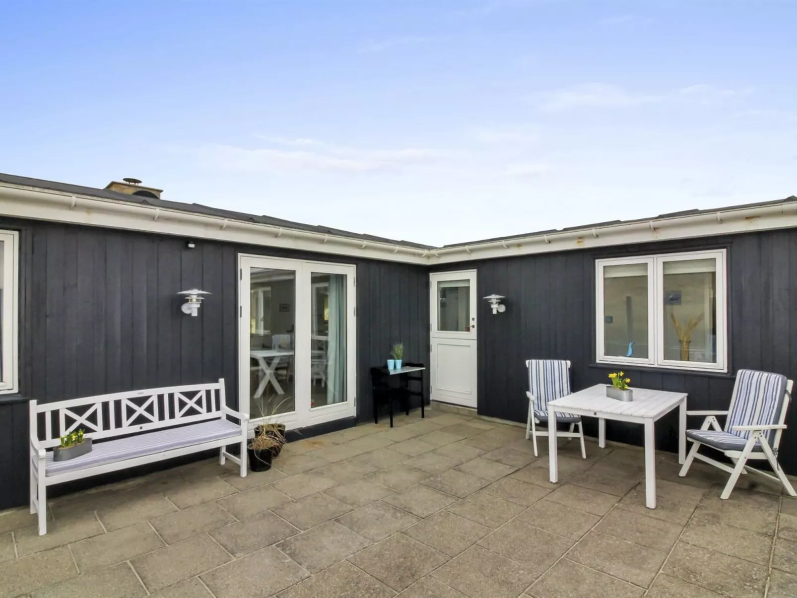 "Ingvild" - 150m from the sea - Buiten