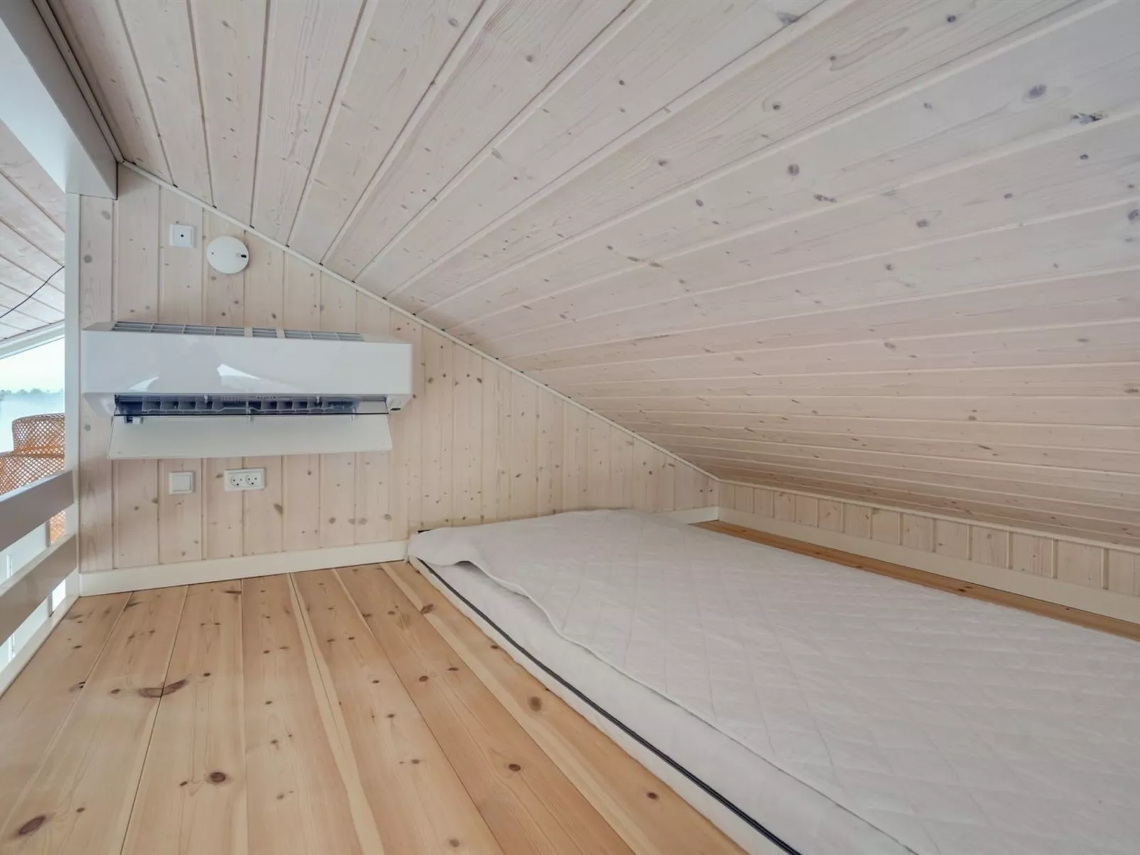 "Marjorie" - 400m from the sea - Binnen