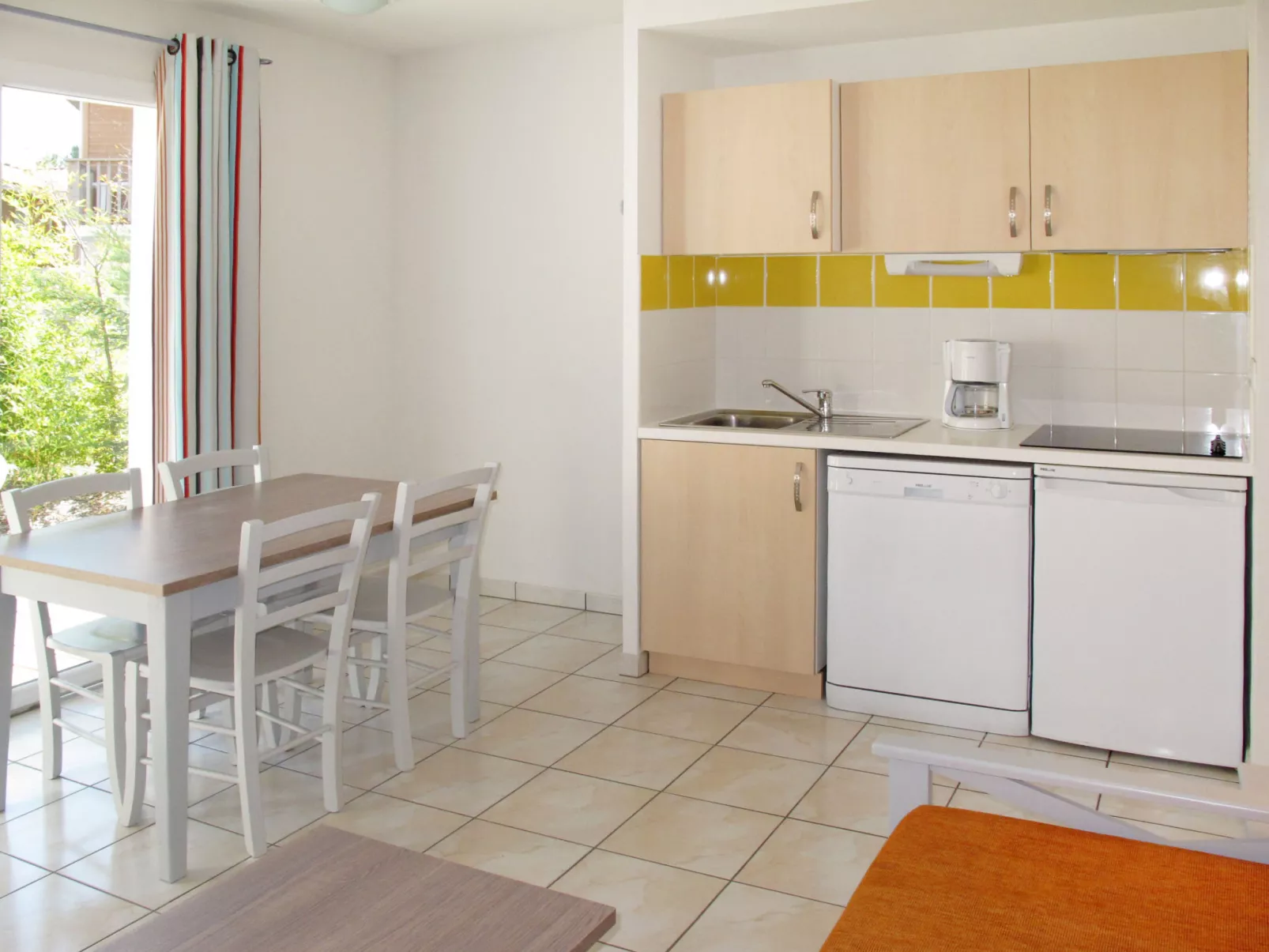 Le Domaine des Grands Lacs - Binnen