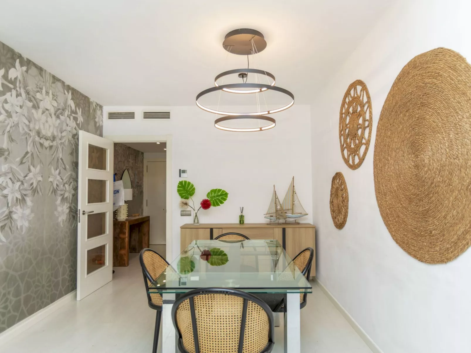 Nova Torredembarra - Binnen