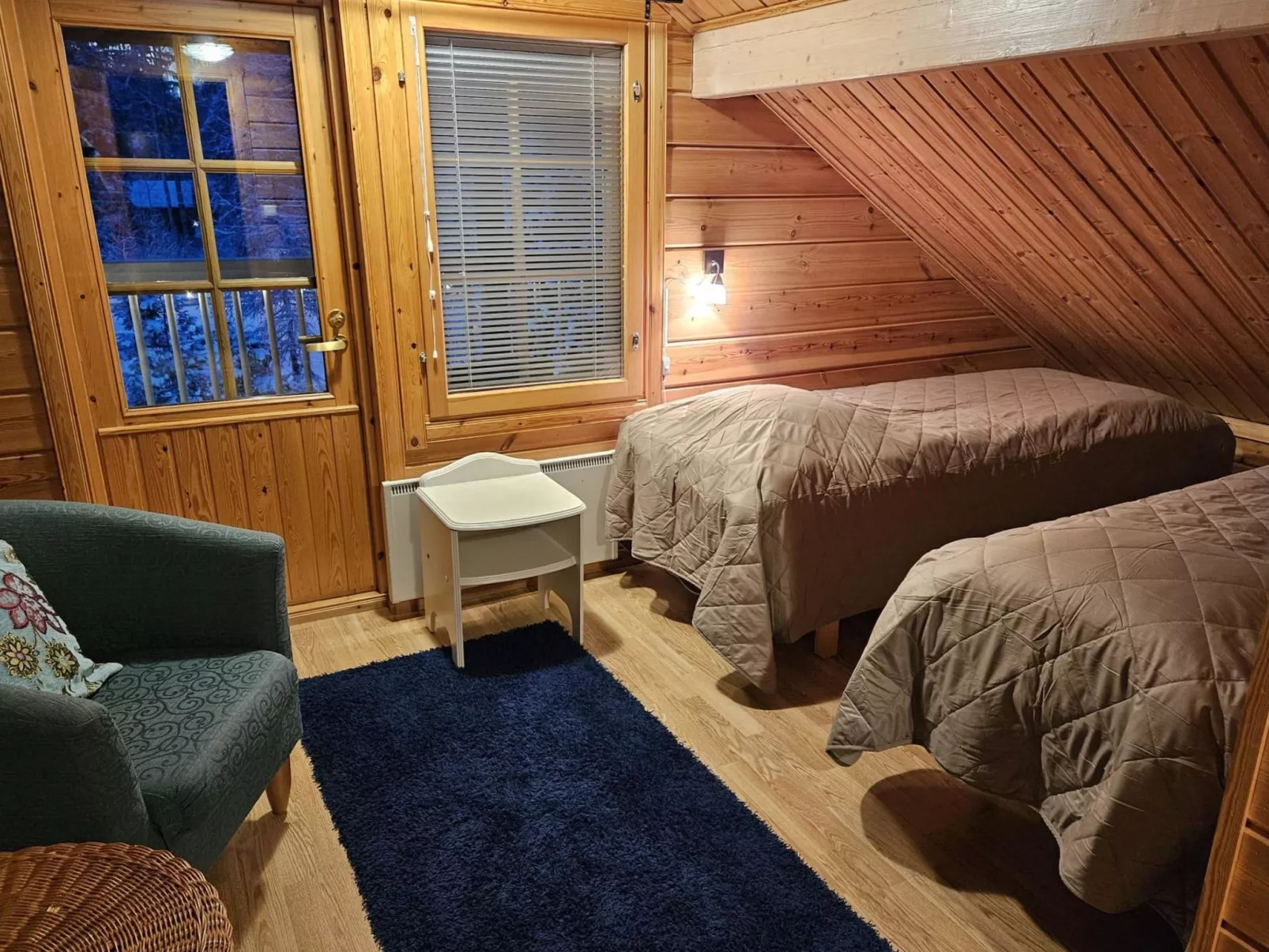 Annabella b - Binnen