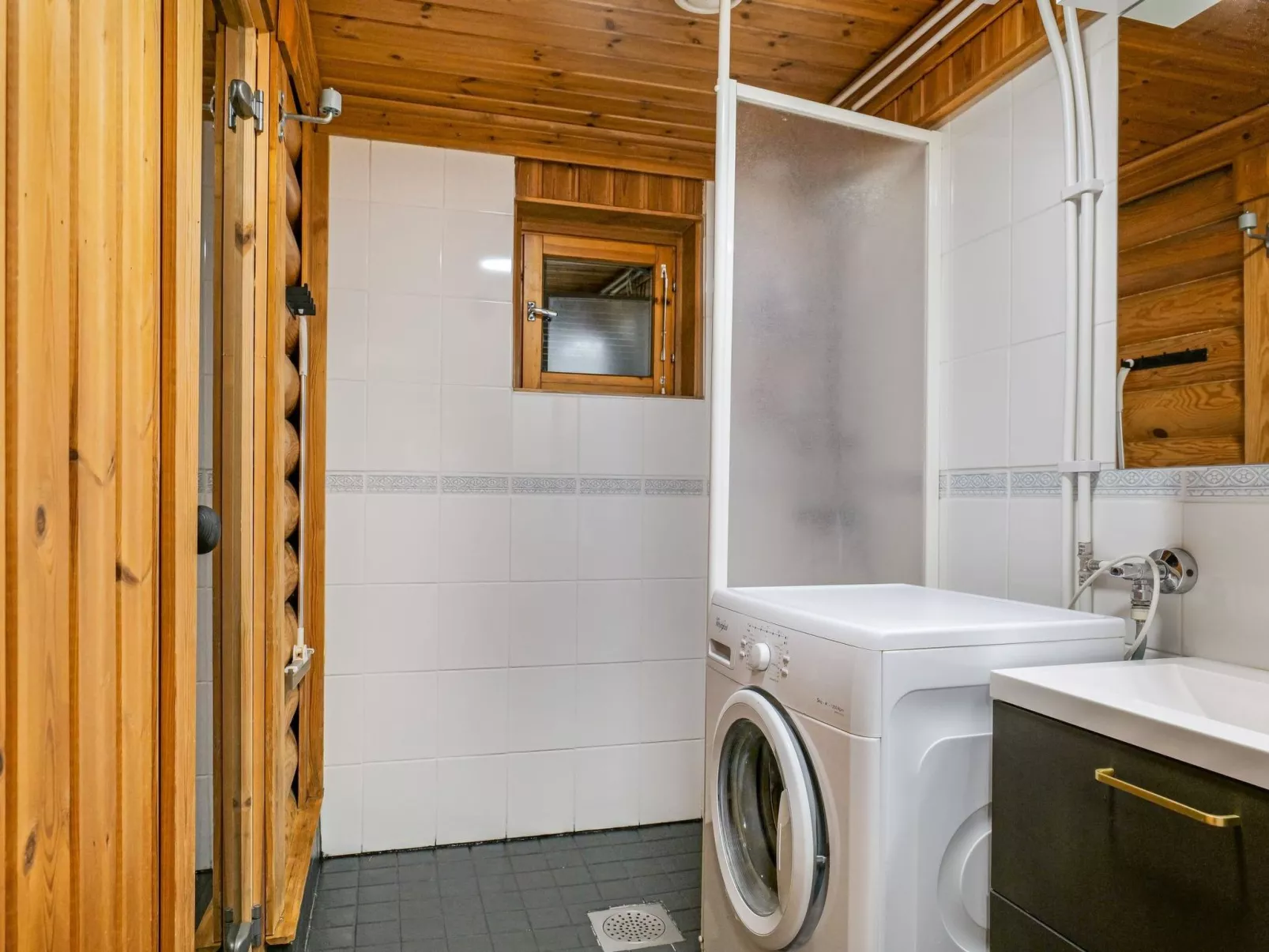 Kolin vernetti 1 - Binnen