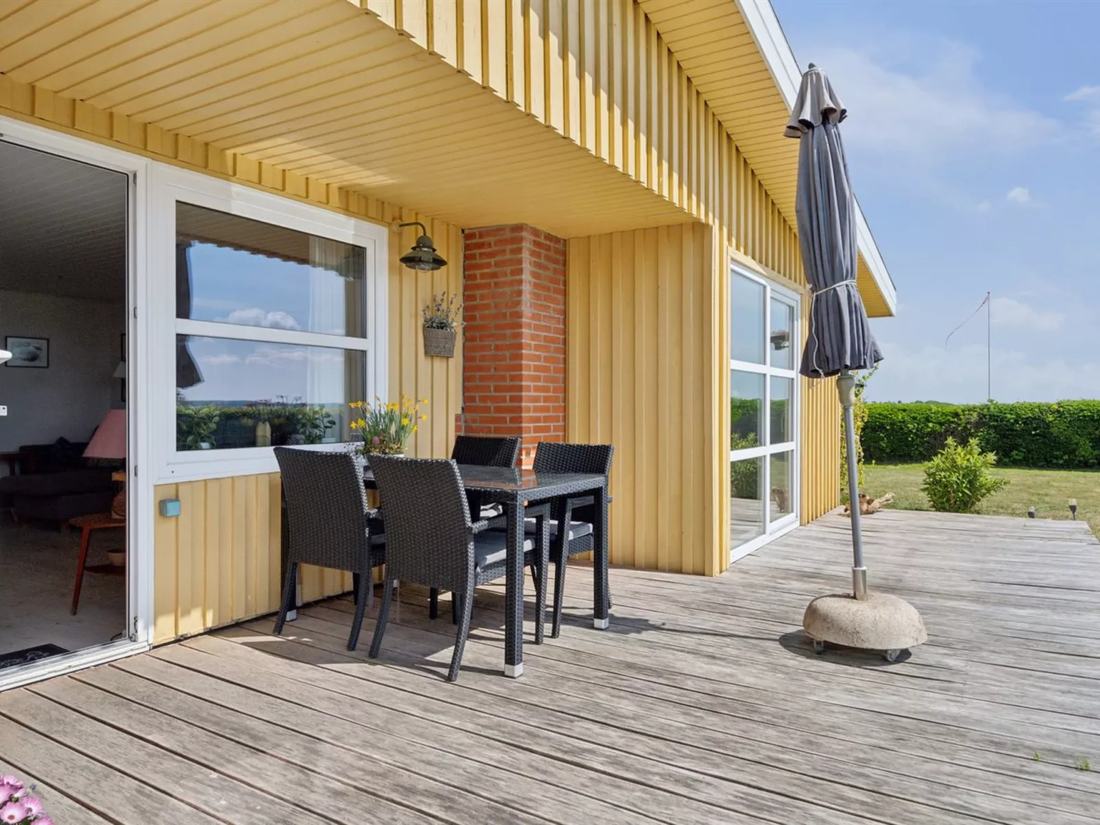 "Erin" - 200m from the sea - Buiten