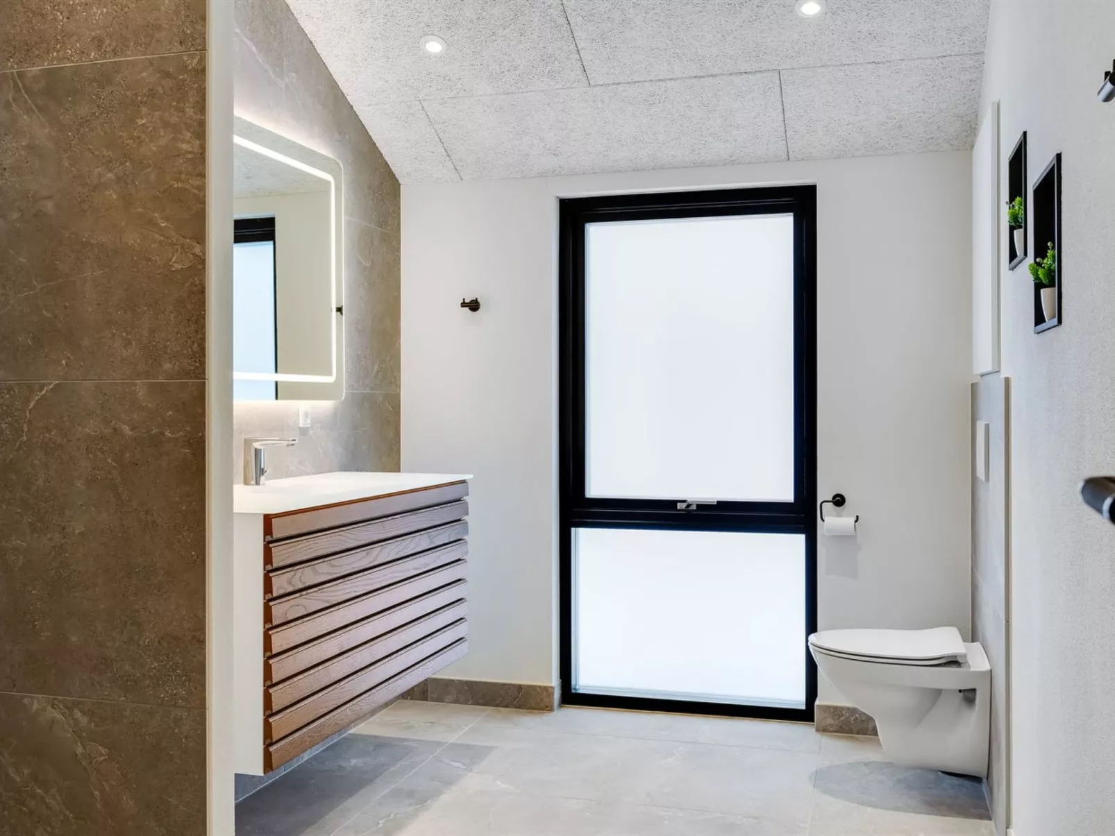 "Catalina" - 30m from the sea - Binnen