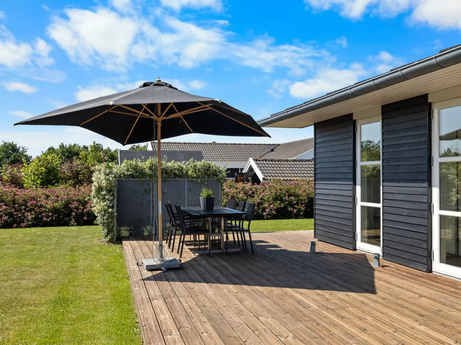 "Mildred" - 400m from the sea - Buiten