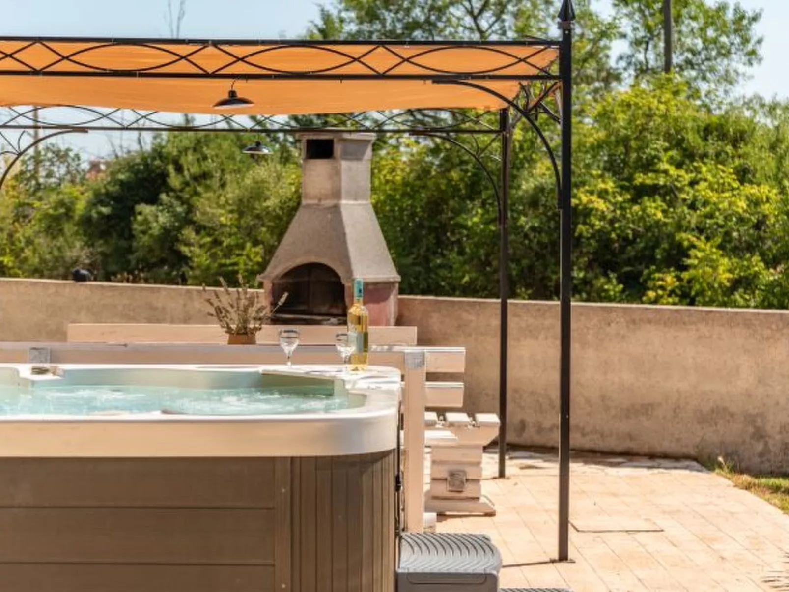 Holiday house Tina with jacuzzi and pool - Image-tags.info