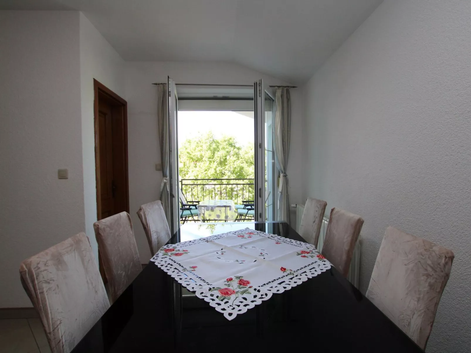 Apartment Julia Plavi / HR-11080-02 - Image-tags.info