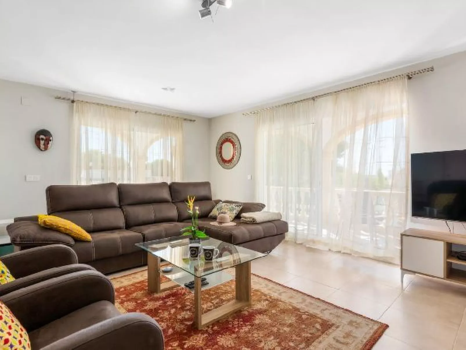 Villa Watsi - PlusHolidays - Image-tags.info