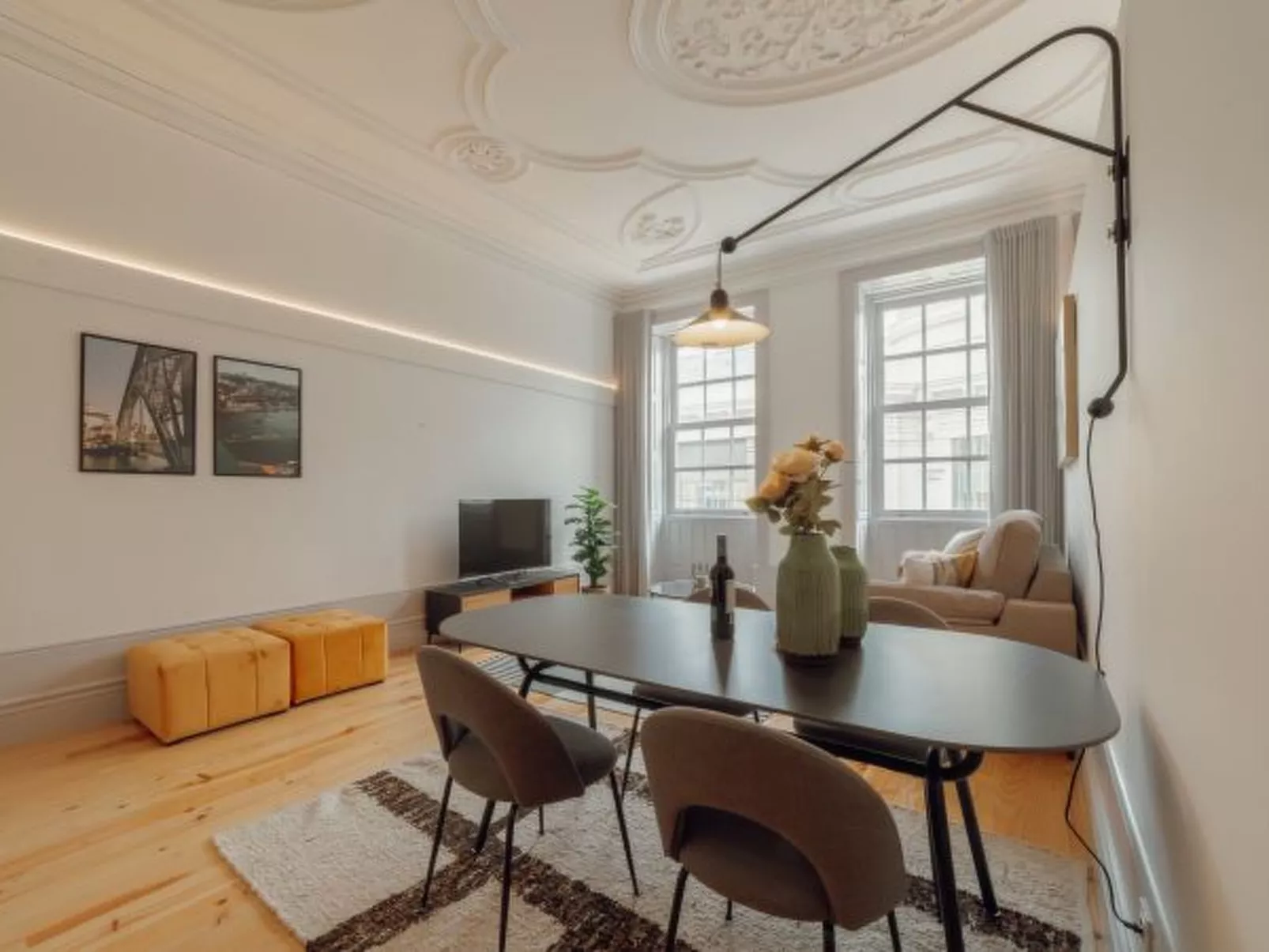 HEART OF PORTO APARTMENT C by VACATIONY - Binnen