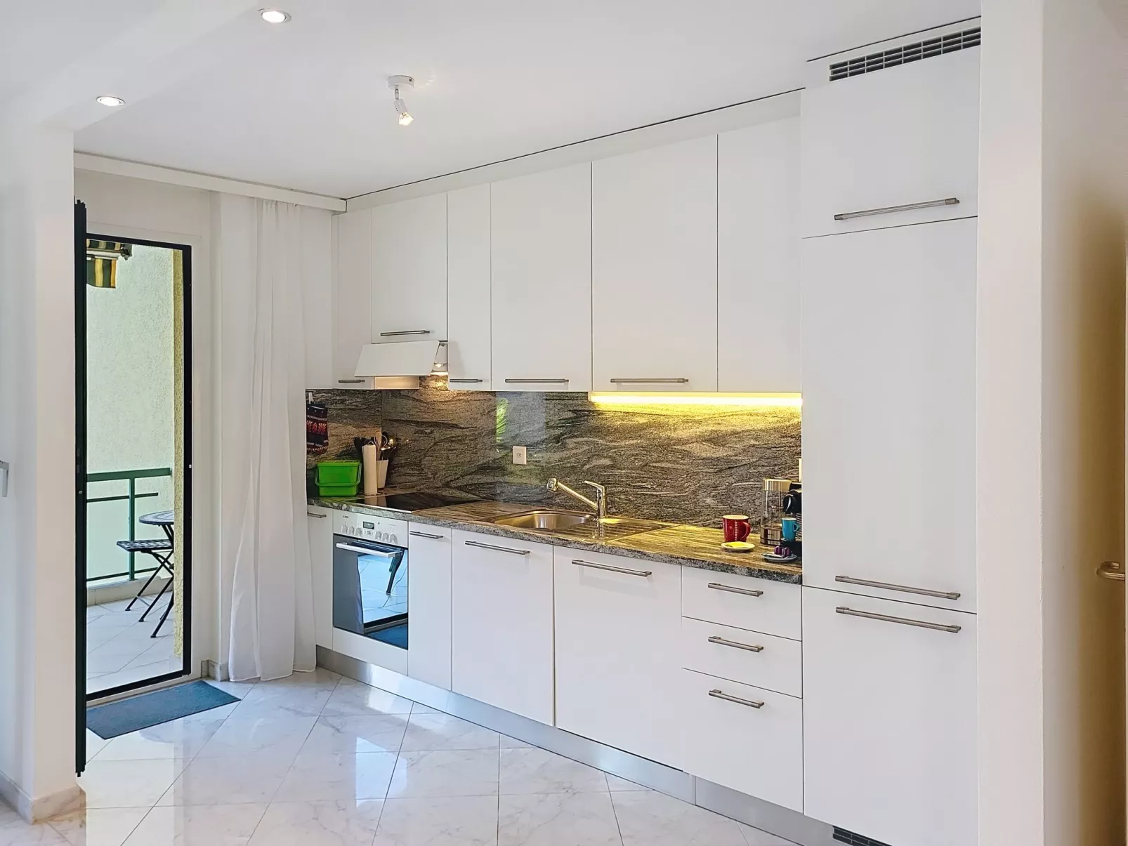 Apt. Hermosa - Binnen