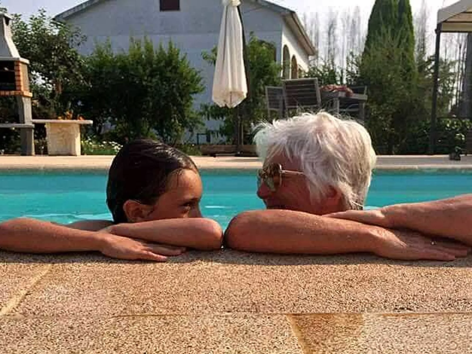 2-Zimmer-Wohnung beheizter Pool - Buiten