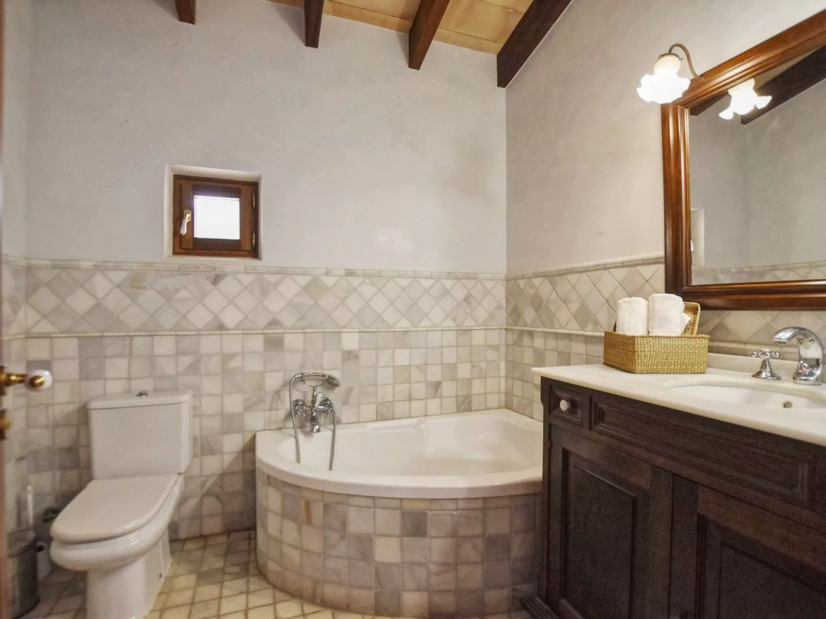 Villa mit eigenem Schwimmbad - Binnen