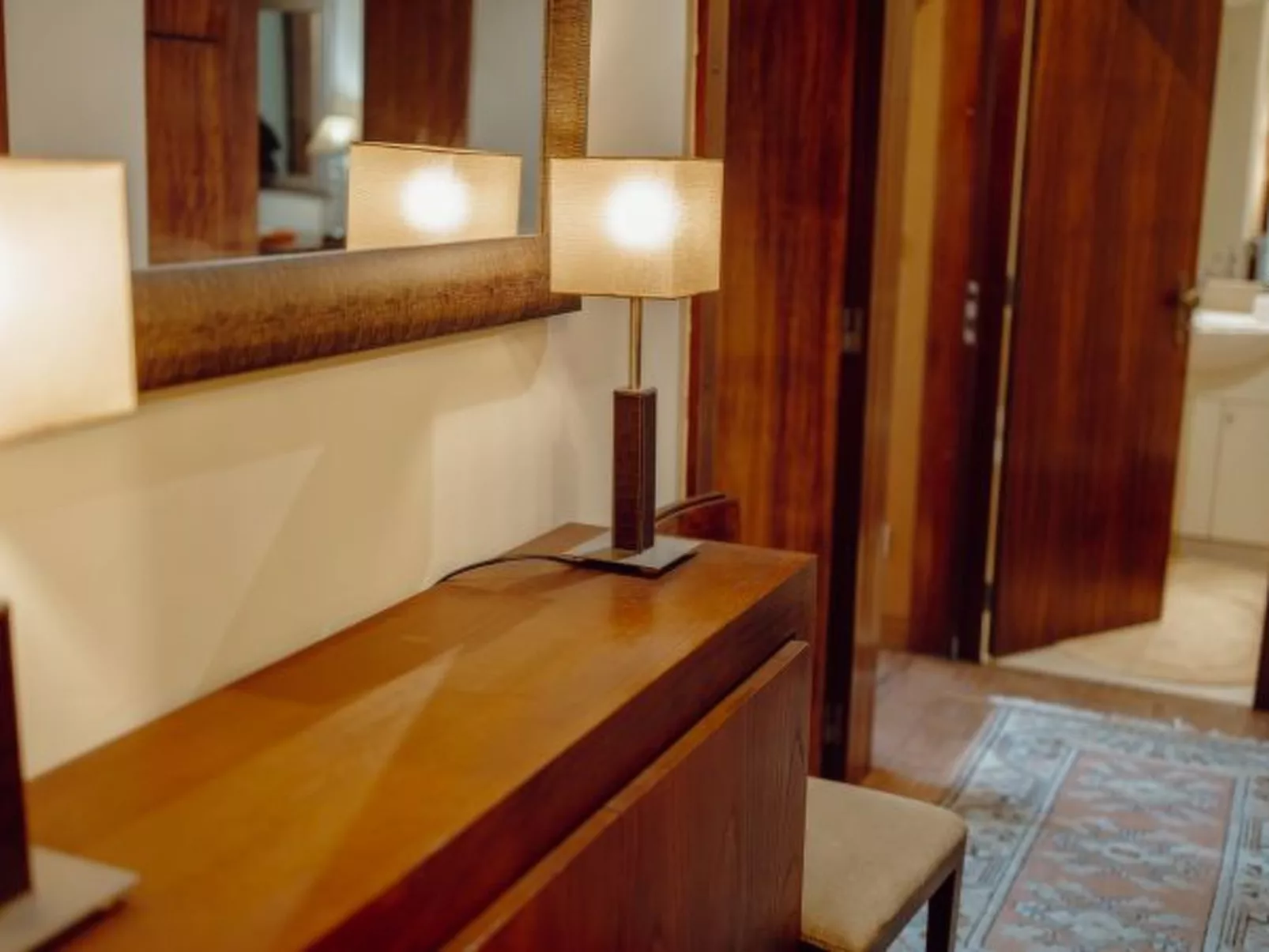 GRAND BOTANIC GARDEN APARTMENT by VACATIONY - Binnen