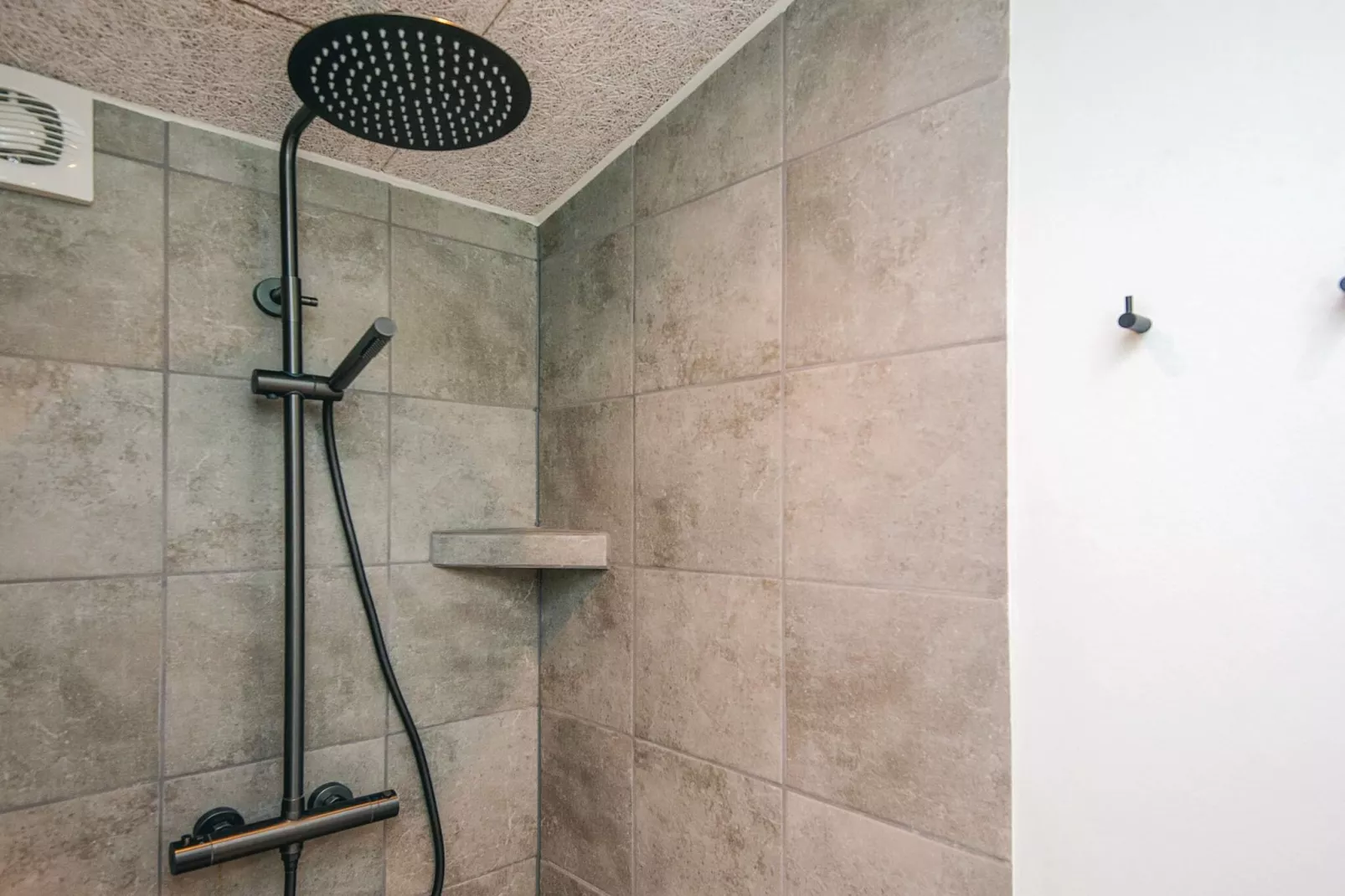 Kust ontsnapping met zwembad -- By Traum Ferienwohnungen - Binnen