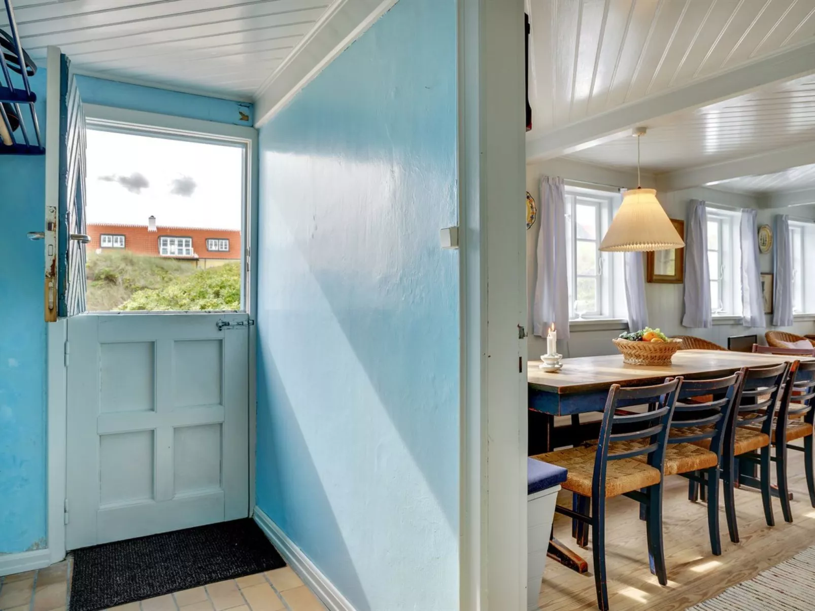 "Kuse" - 25m from the sea - Binnen