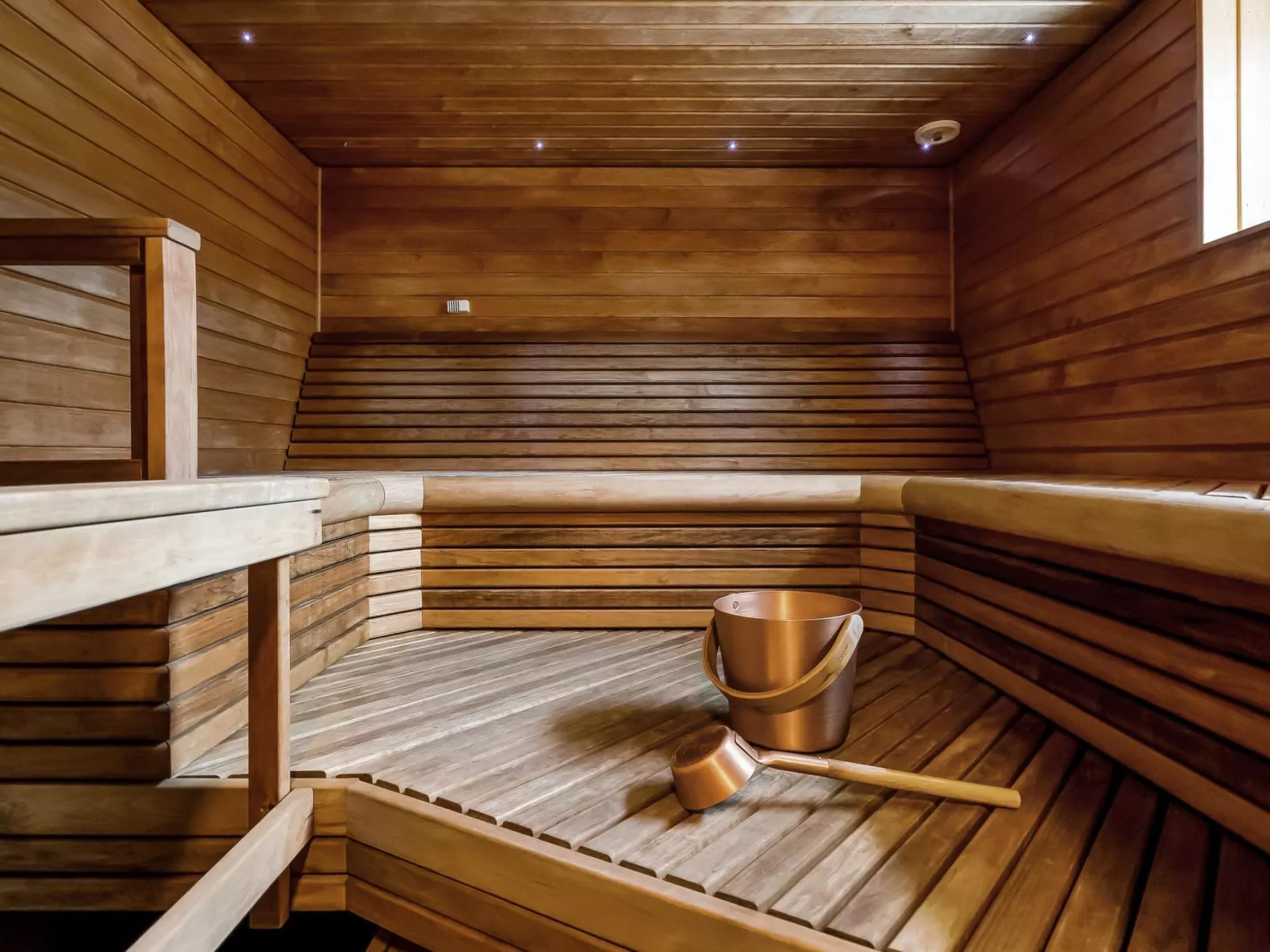 Mustijoenranta - Binnen