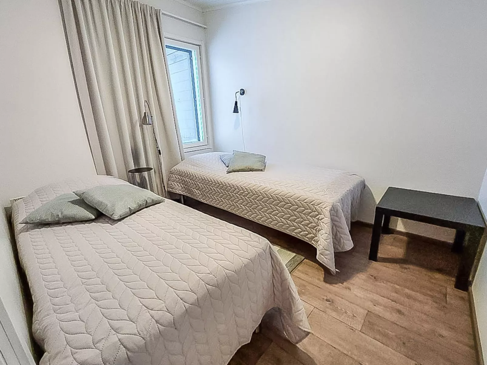 Skivillas 61 ukkohalla (b1) - Binnen