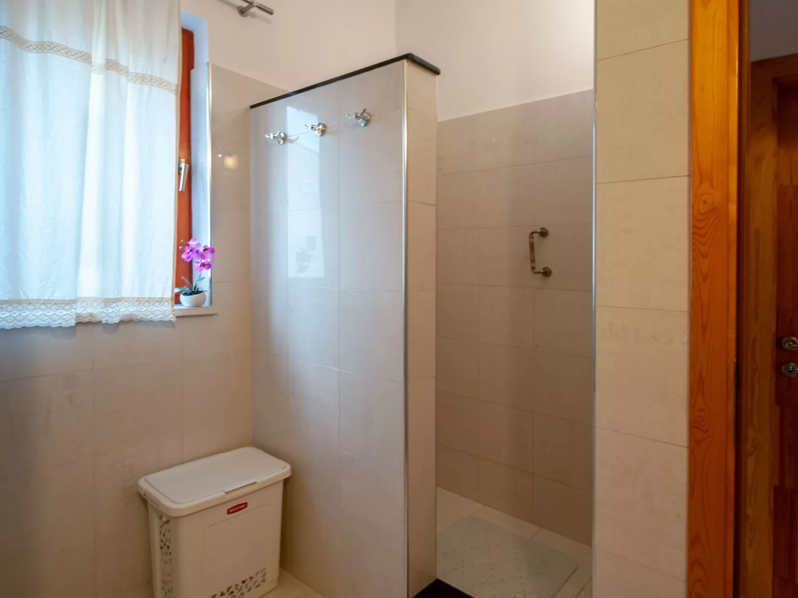 Haus in Mravince mit Whirlpool und Garten - Image-tags.info