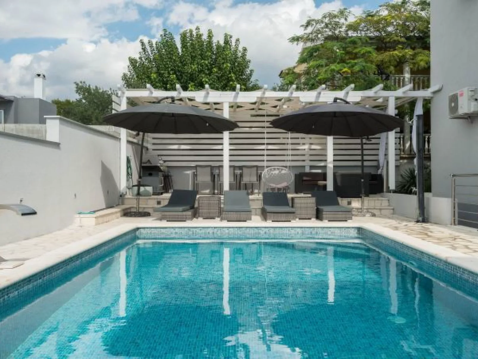 Holiday home Viktoria with pool - Image-tags.info