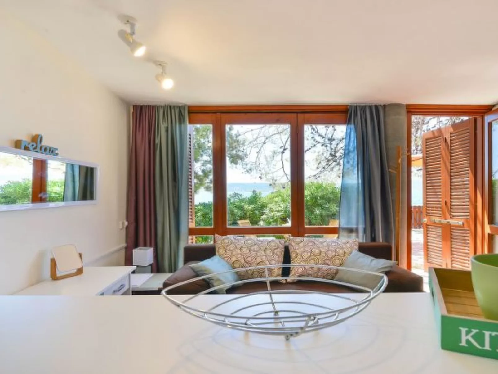 Beachfront Holiday home Maestral - Image-tags.info