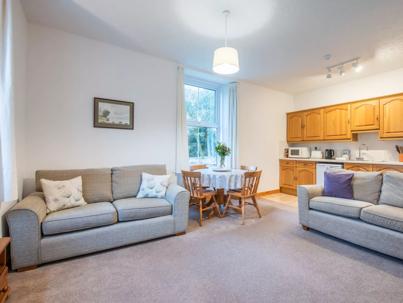 Old Dairy on Aigas Golf Course - Binnen