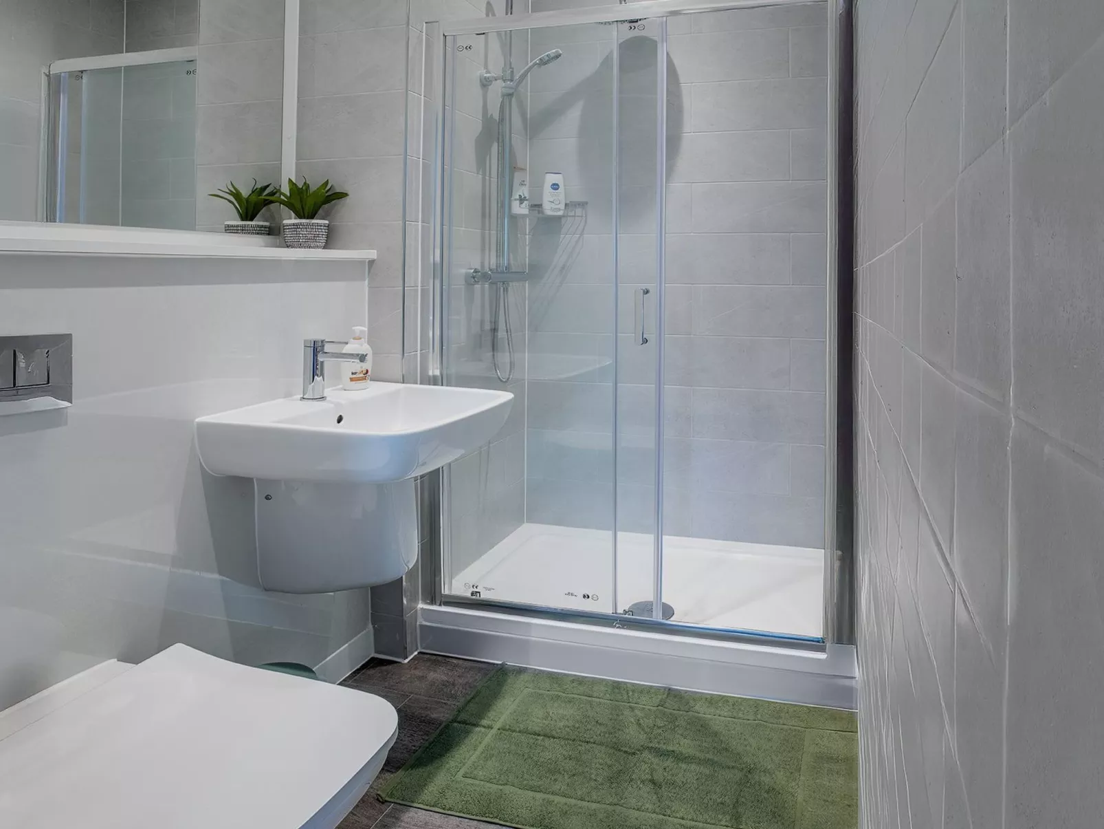 Brandneue, zentrale 2-Zimmer-Wohnung für 6 Gäste - Binnen