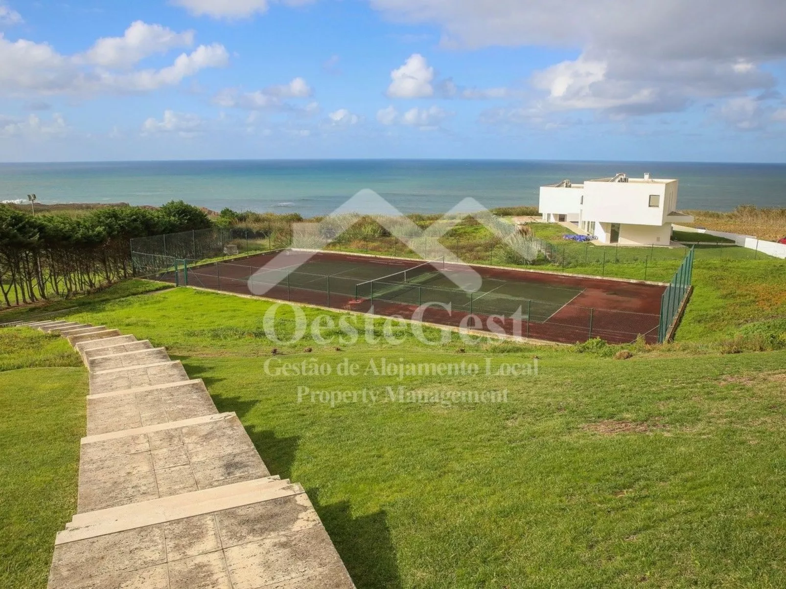 Haus Menezes - Buiten