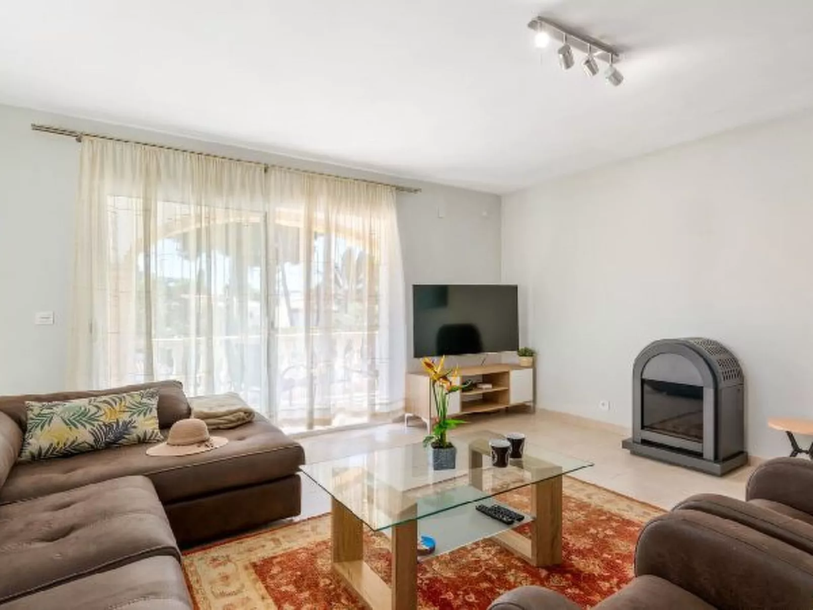 Villa Watsi - PlusHolidays - Image-tags.info