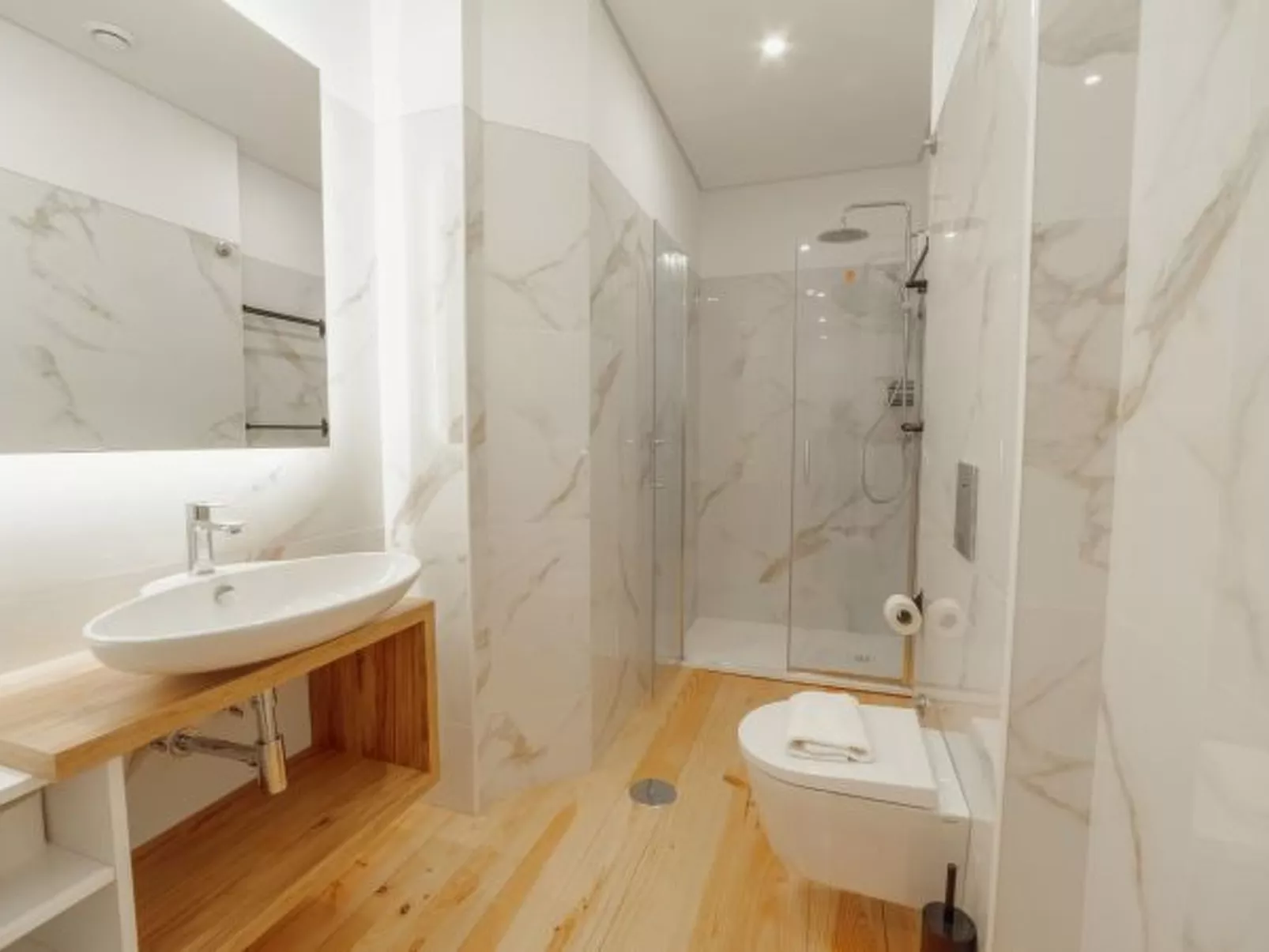 HEART OF PORTO APARTMENT F DUPLEX by VACATIONY - Binnen