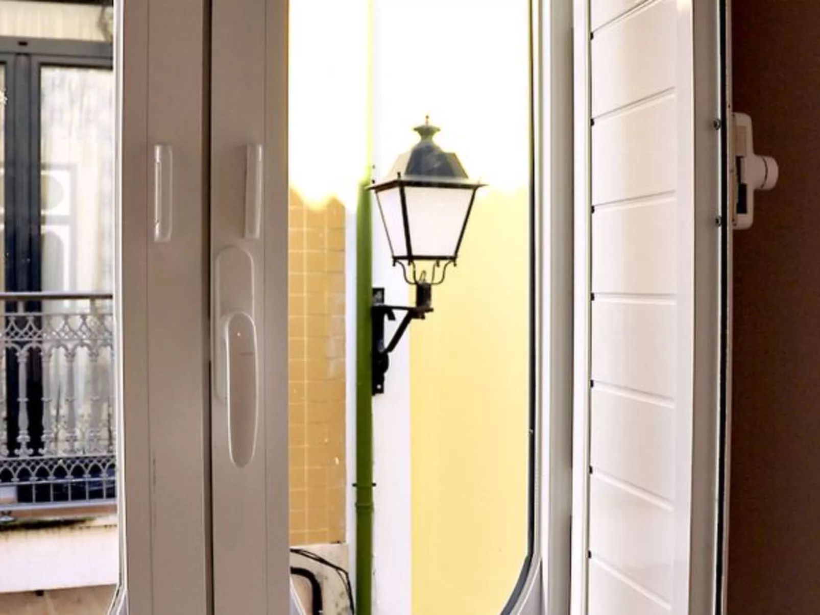 Sado Blue City&River Flats - Gal&aacute-pos - Binnen