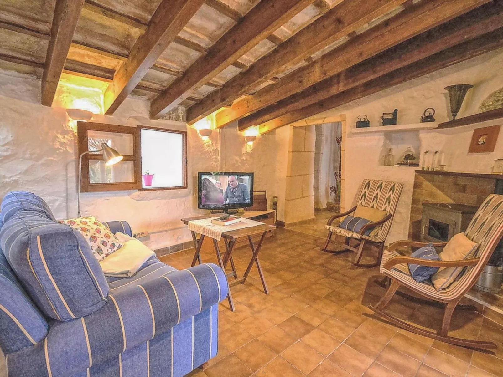 MONTSERRAT  ( SON PERETO ) - Binnen