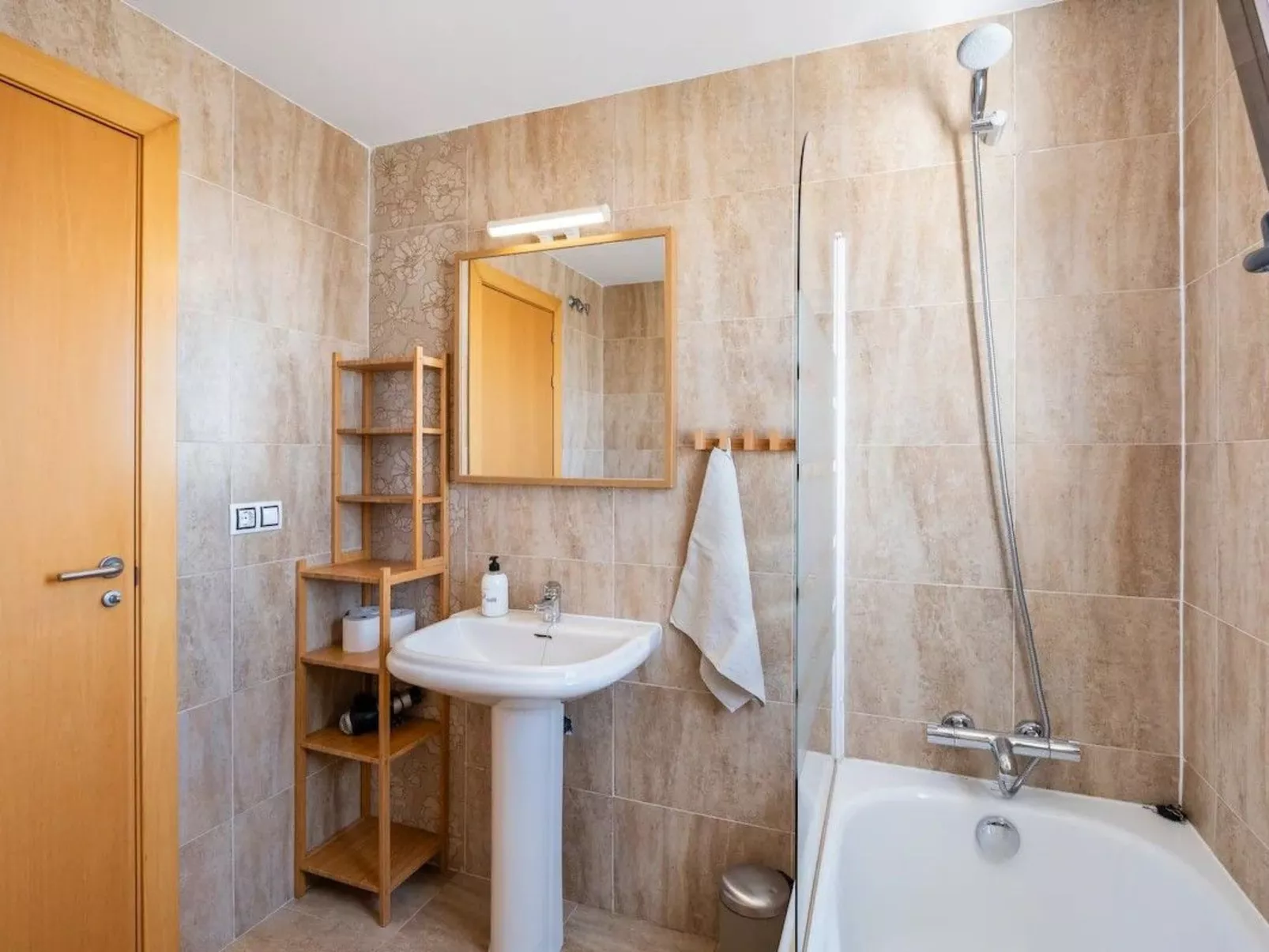 "Casa Valle Niza" mit Pool - Binnen