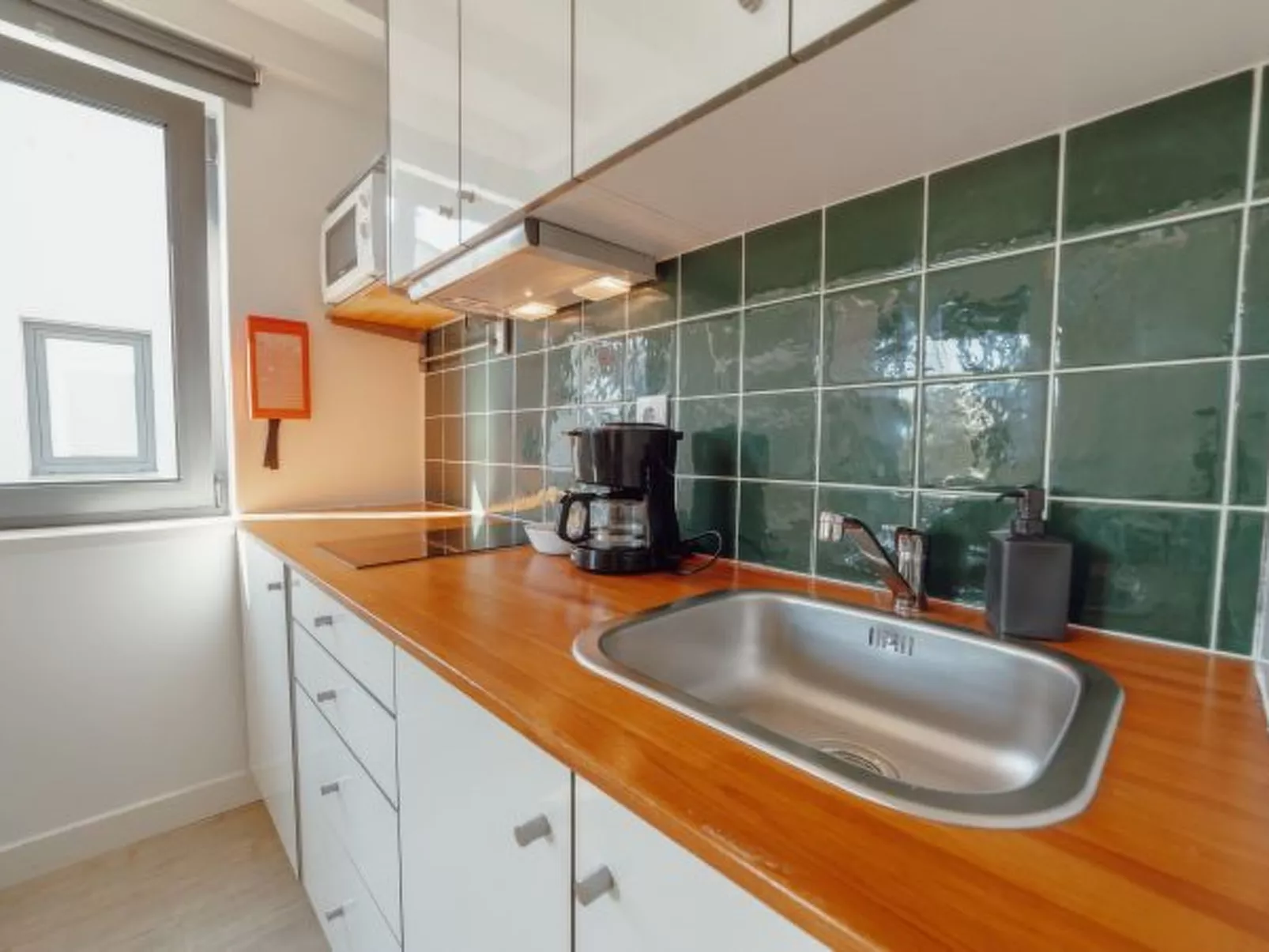 MEZZANINE STYLISH APARTMENT P by VACATIONY - Binnen