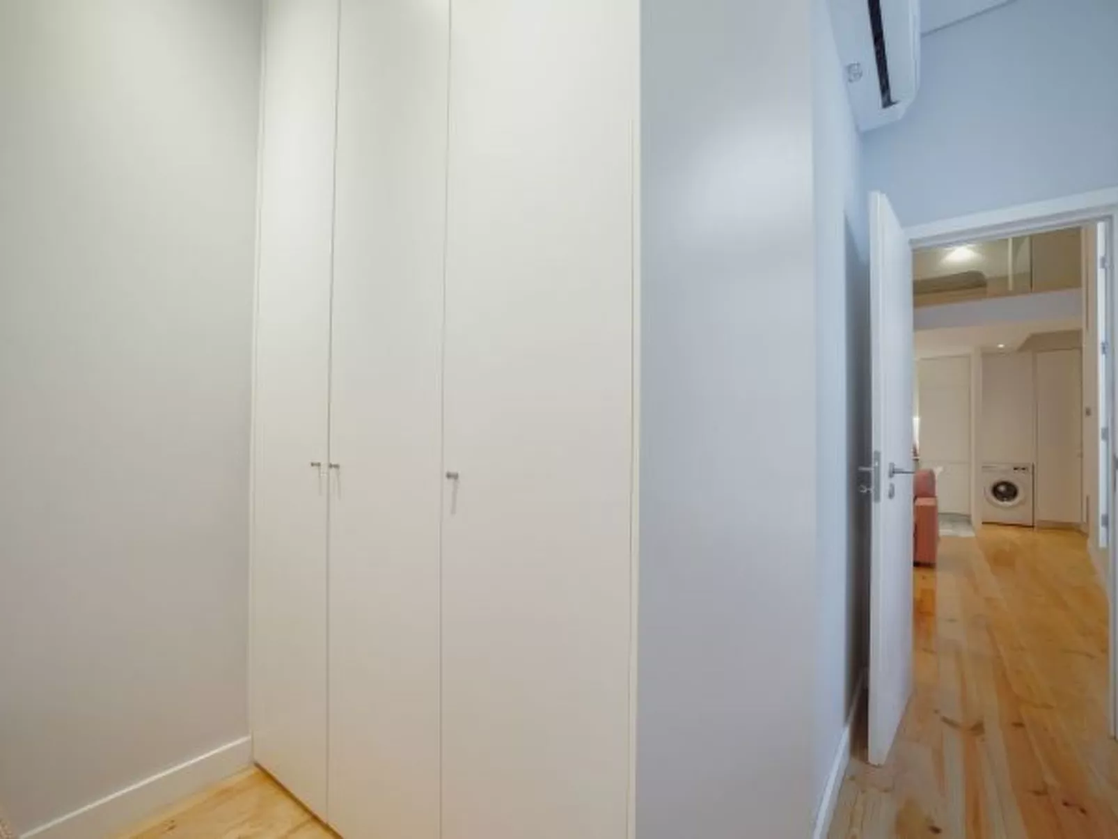 DOWNTOWN AMAZING DUPLEX by VACATIONY - Binnen