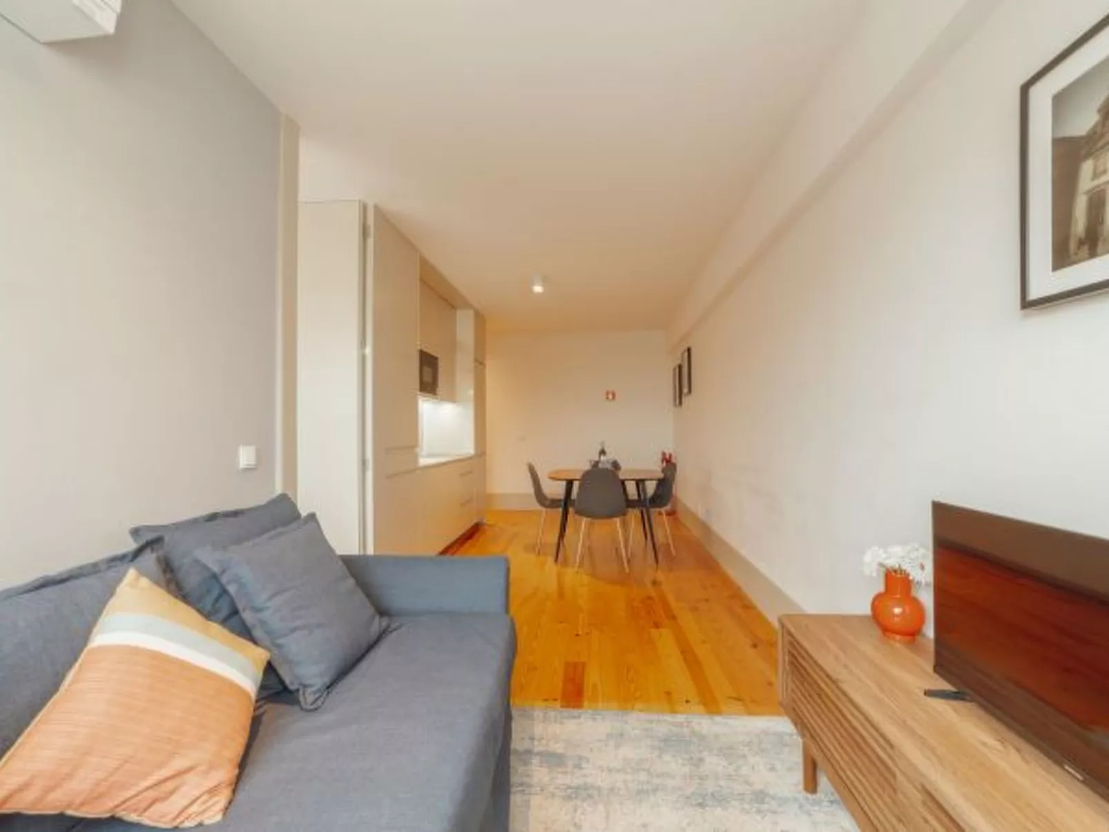 LEGACY OPORTO DESIGN APARTMENT E by VACATIONY - Binnen