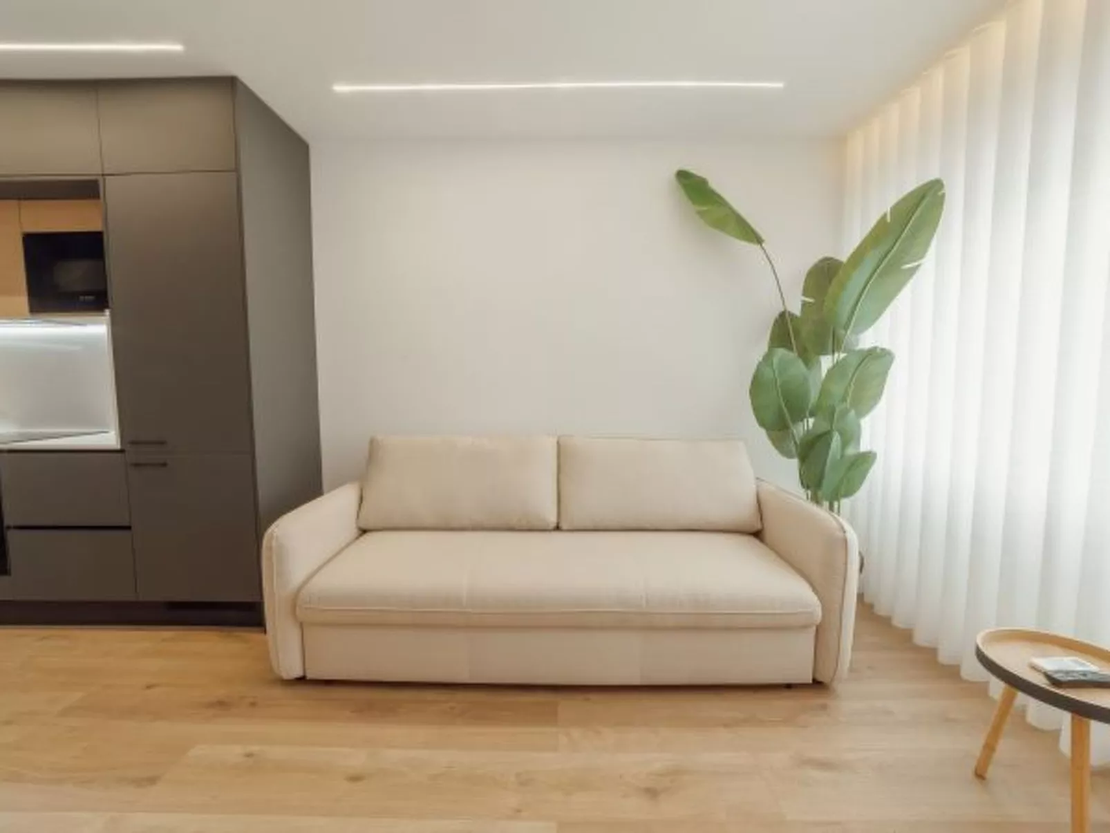 DOWNTOWN PREMIUM with BALCONY by VACATIONY - Binnen