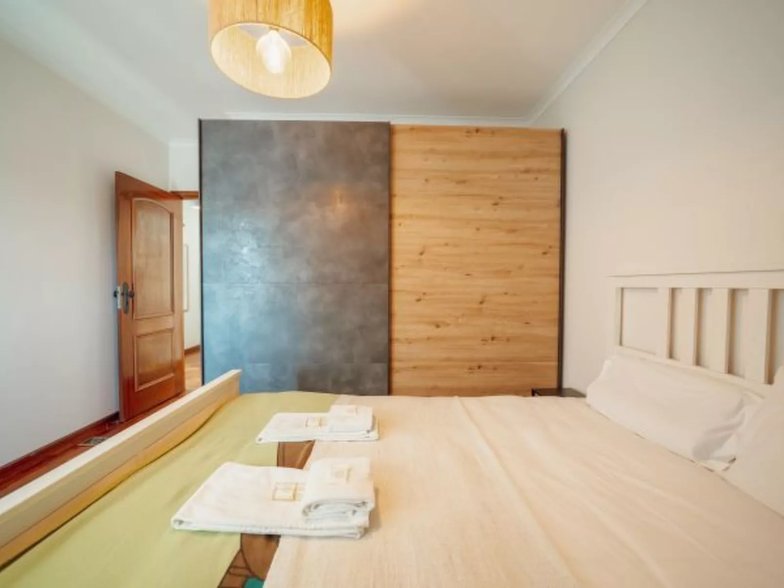 CASA DAS ORQUIDEAS by VACATIONY - Binnen