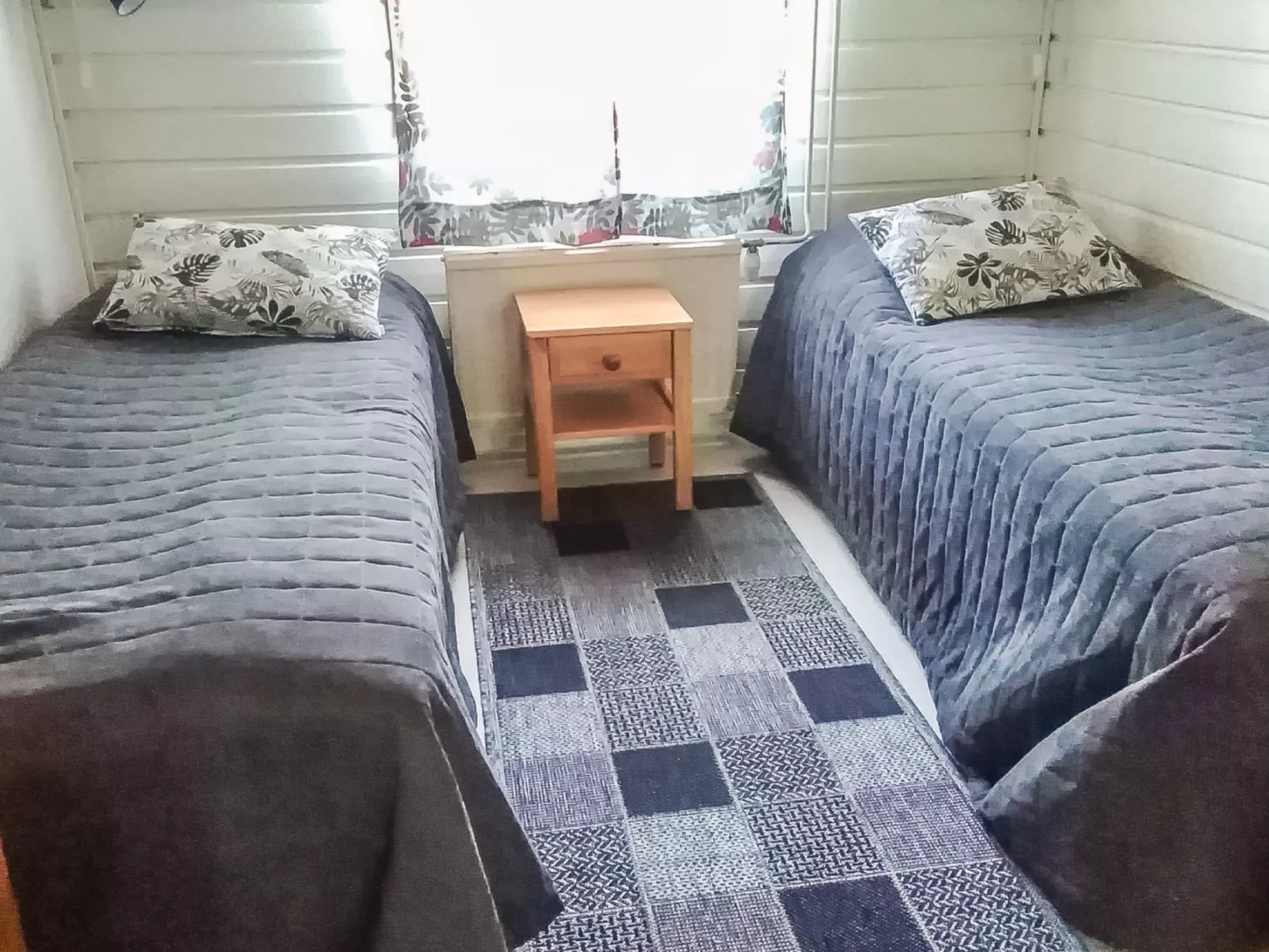 Kulta-käkönen 6 by bomba - Binnen