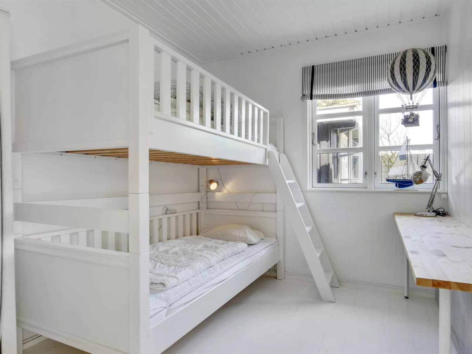 "Kaino" - 700m from the sea - Binnen