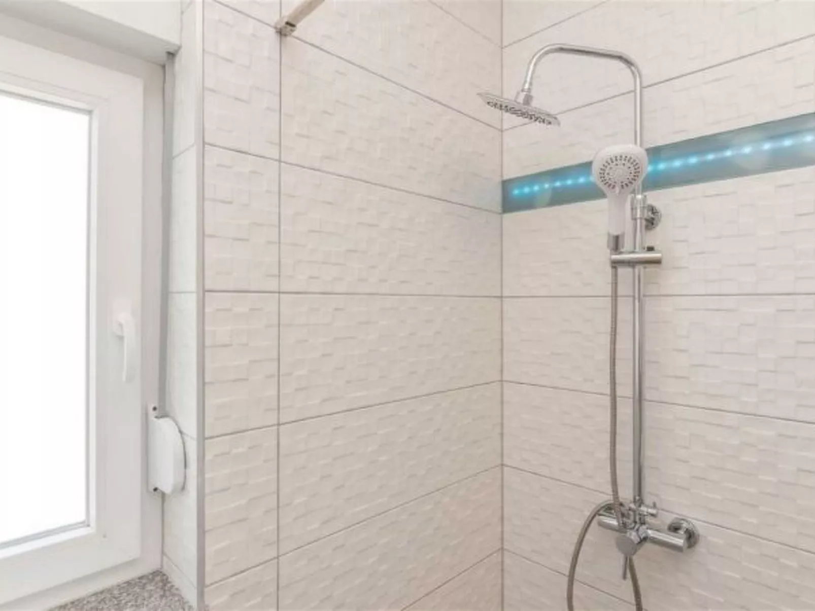 Villa Panorama with rooftop pool - Image-tags.info