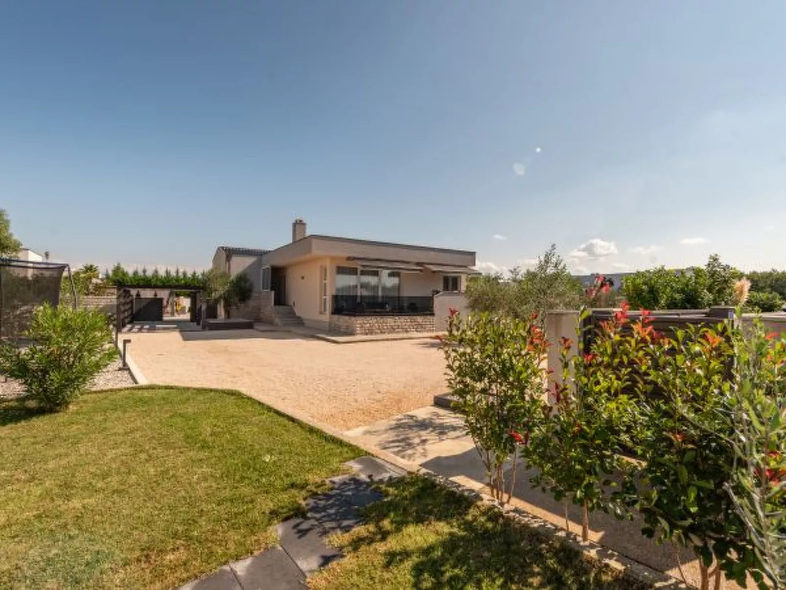 Villa Miranda with pool - Image-tags.info