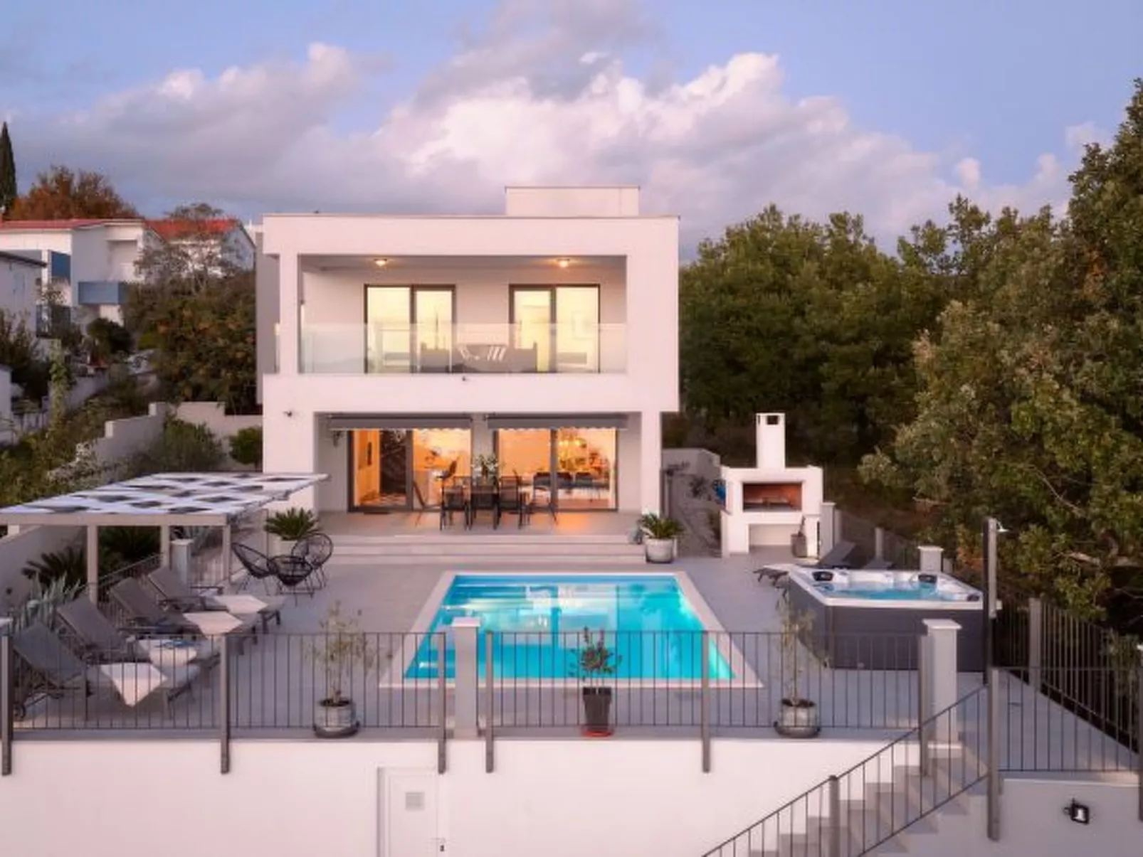 Beautiful Villa Katharina with pool - Buiten