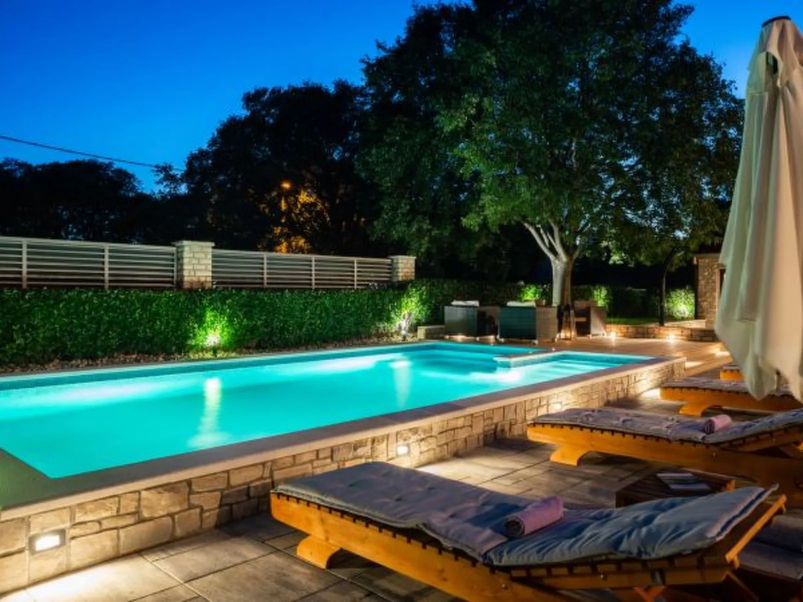 Villa Niko with heated pool - Image-tags.info