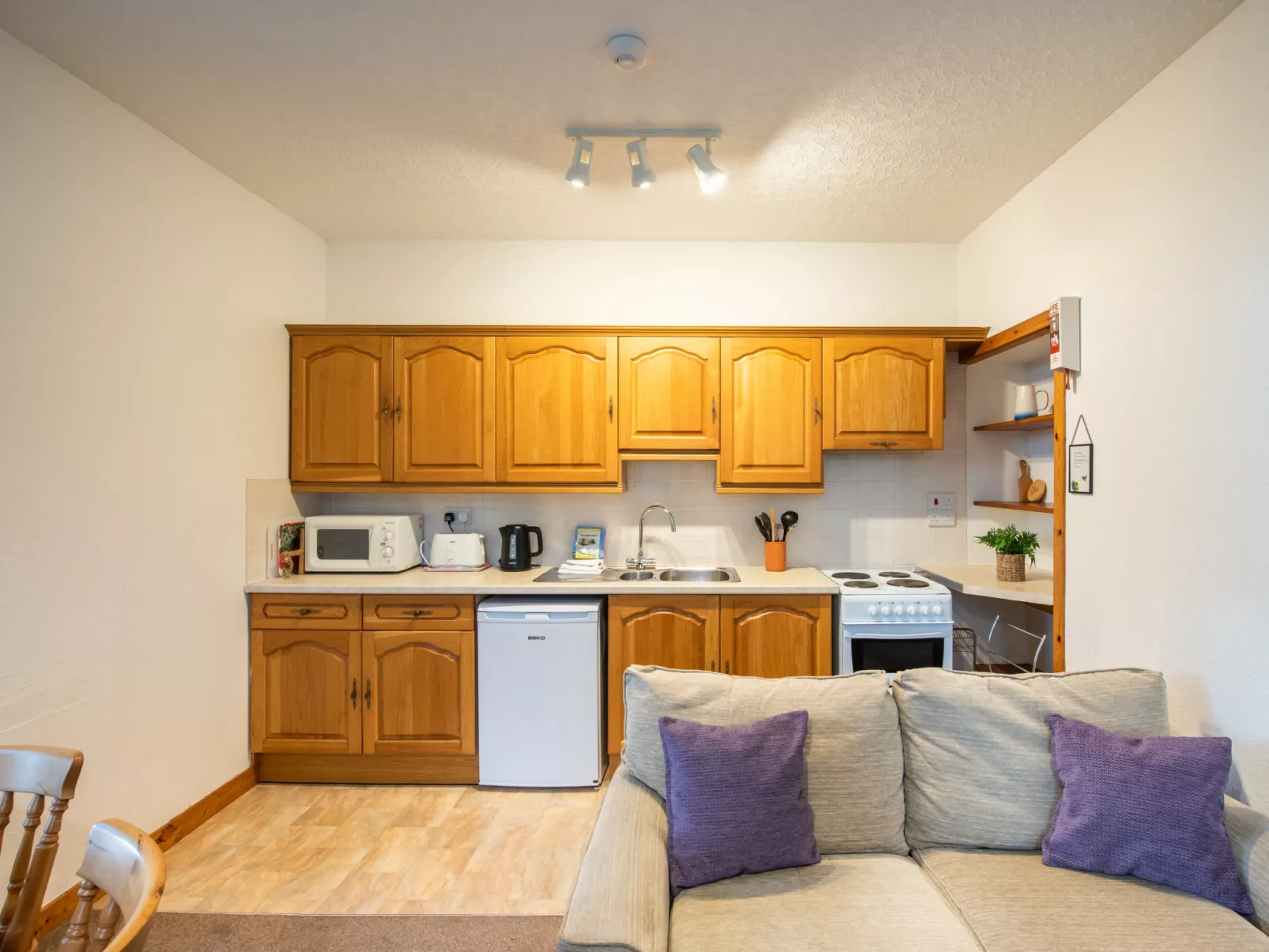 Old Dairy on Aigas Golf Course - Binnen