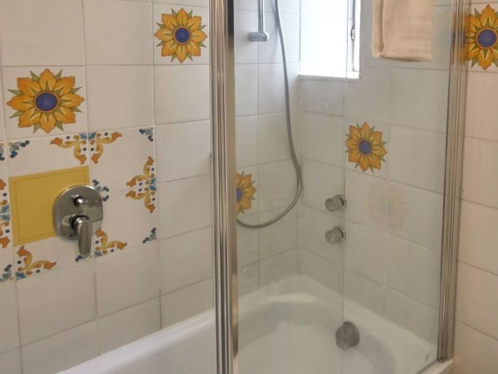 L'affresco caprese a 10 minuti dalla piazzetta - Binnen