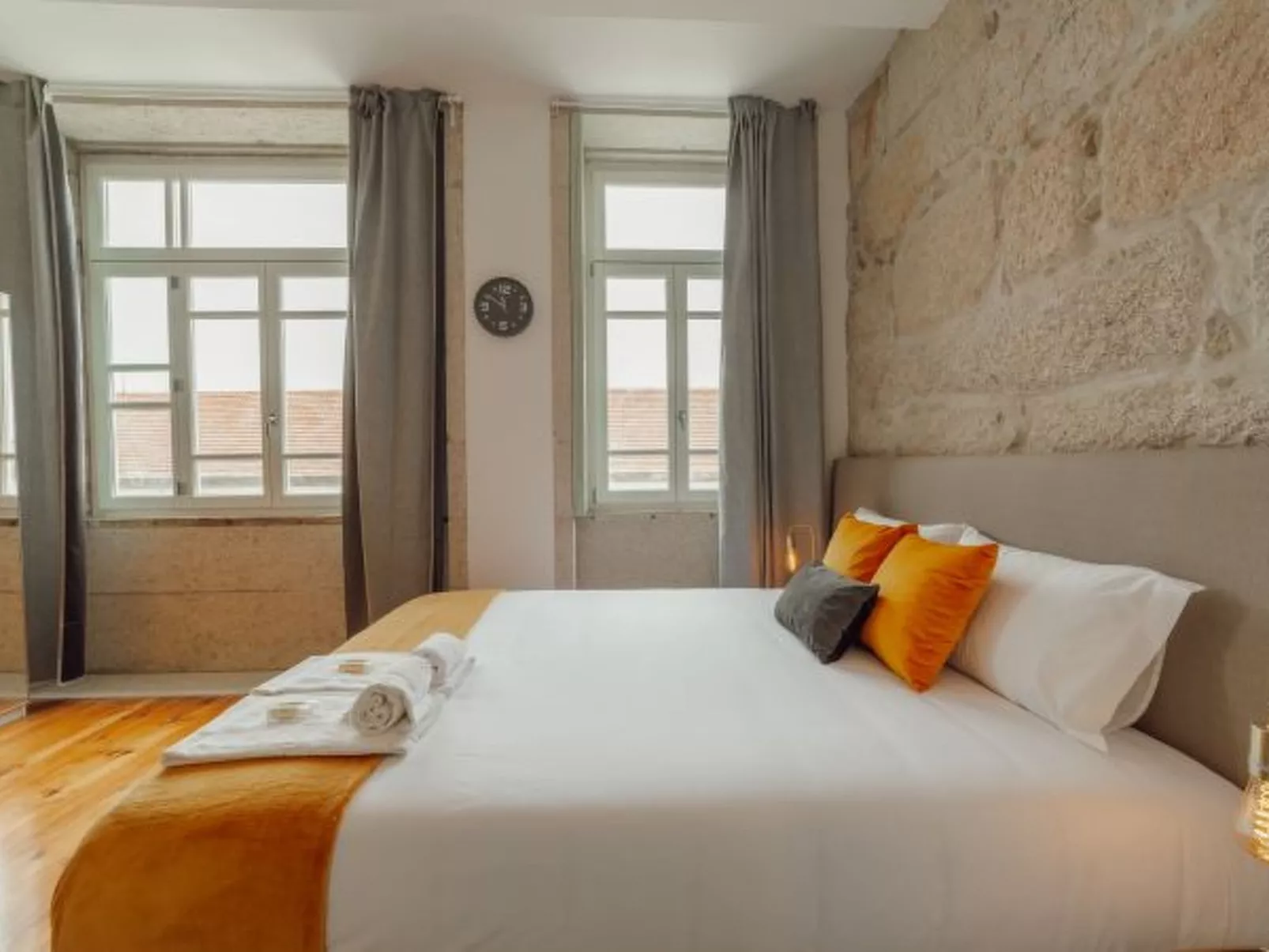 DOWNTOWN SUITE E by VACATIONY - Binnen