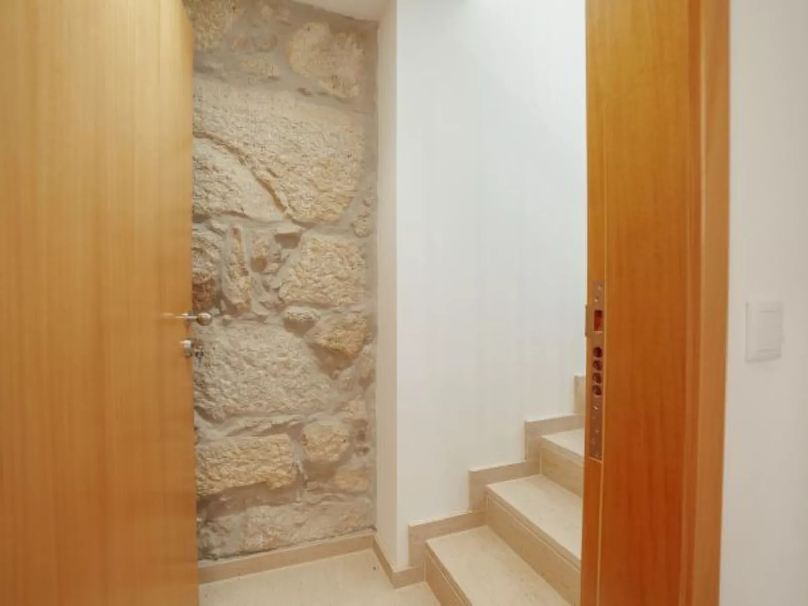 MODERN & STYLISH APARTMENT III by VACATIONY - Binnen